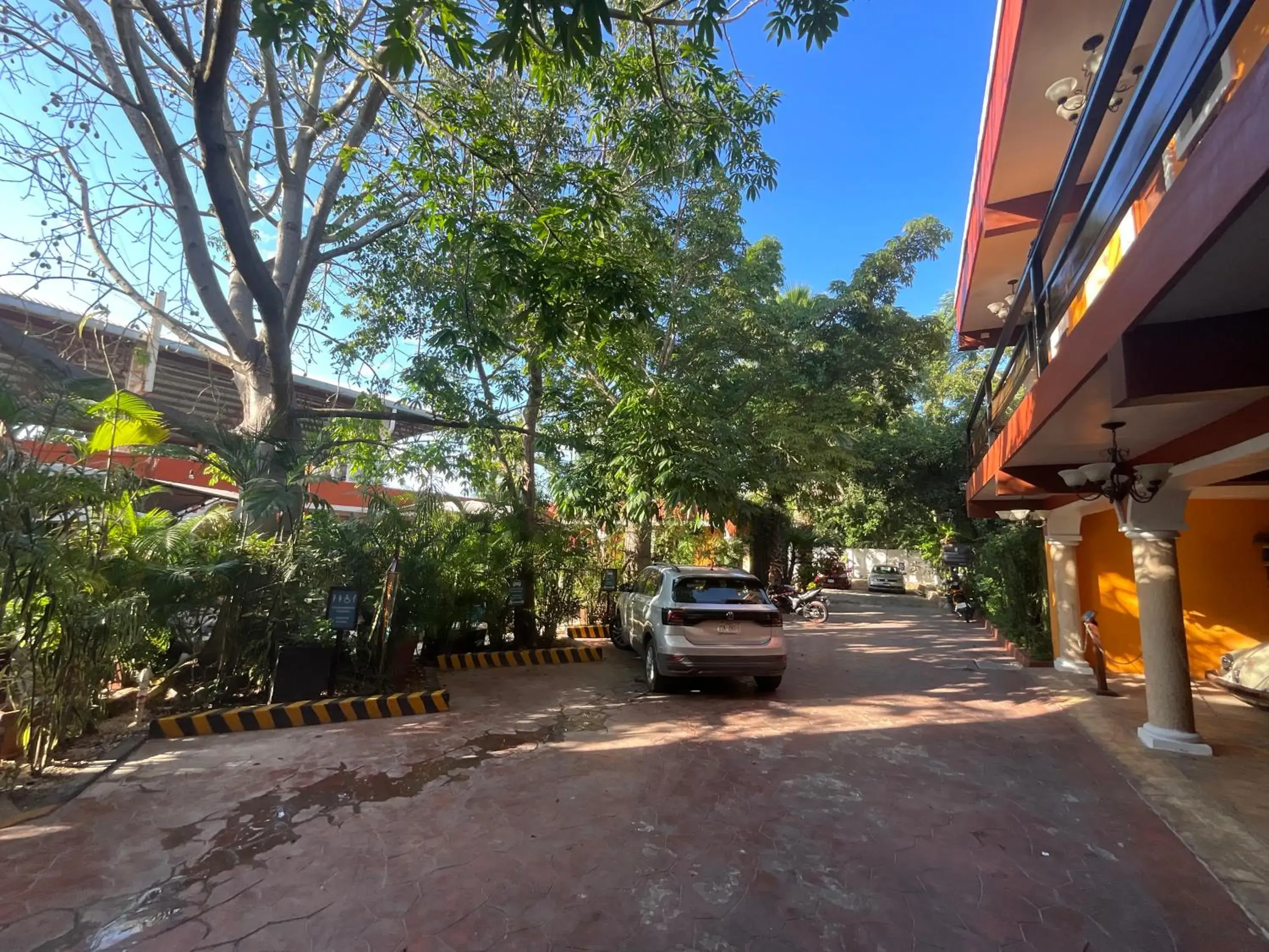 Property building in El Zaguán Colonial by GuruHotel Property building in El Zaguán Colonial by GuruHotel