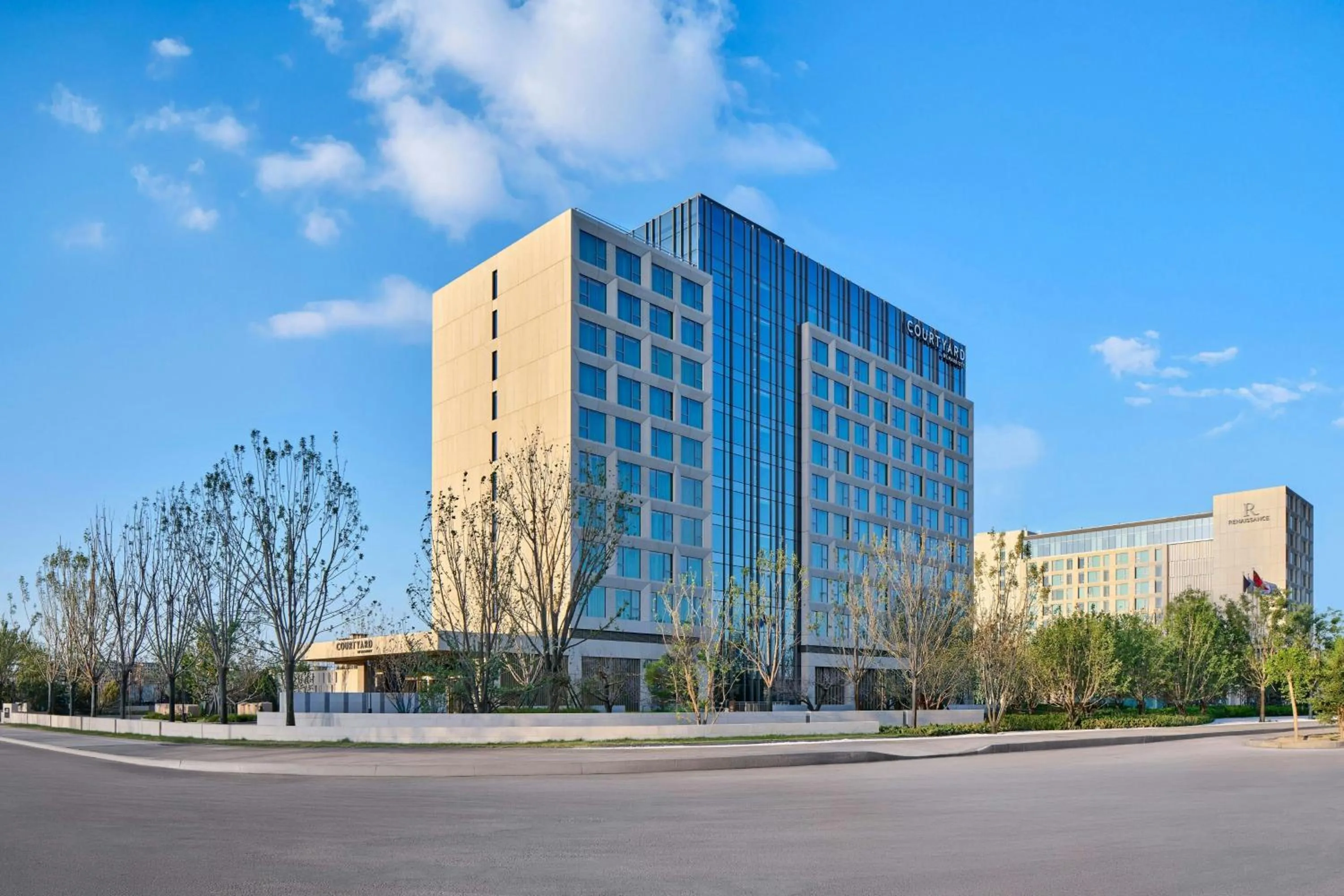 Property building in 库尔勒绿发万怡酒店