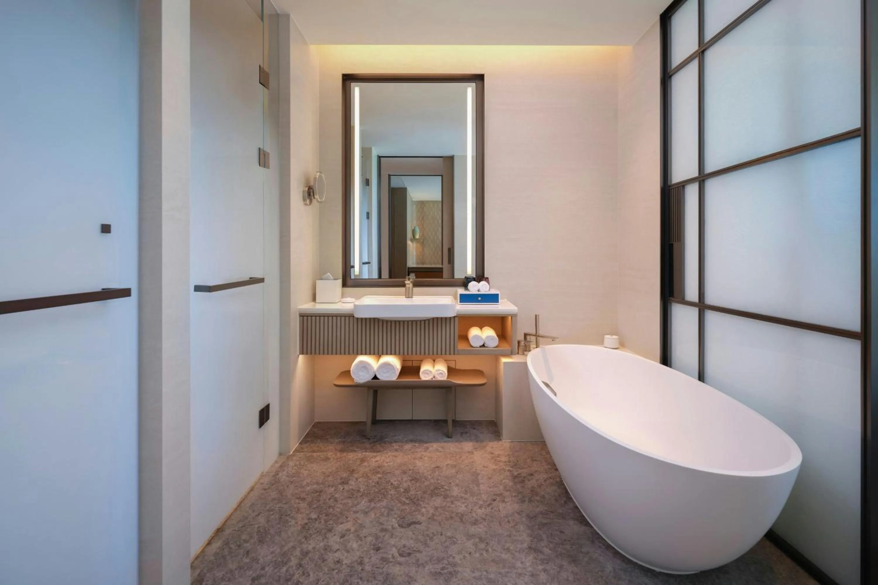 Bathroom in 库尔勒绿发万怡酒店