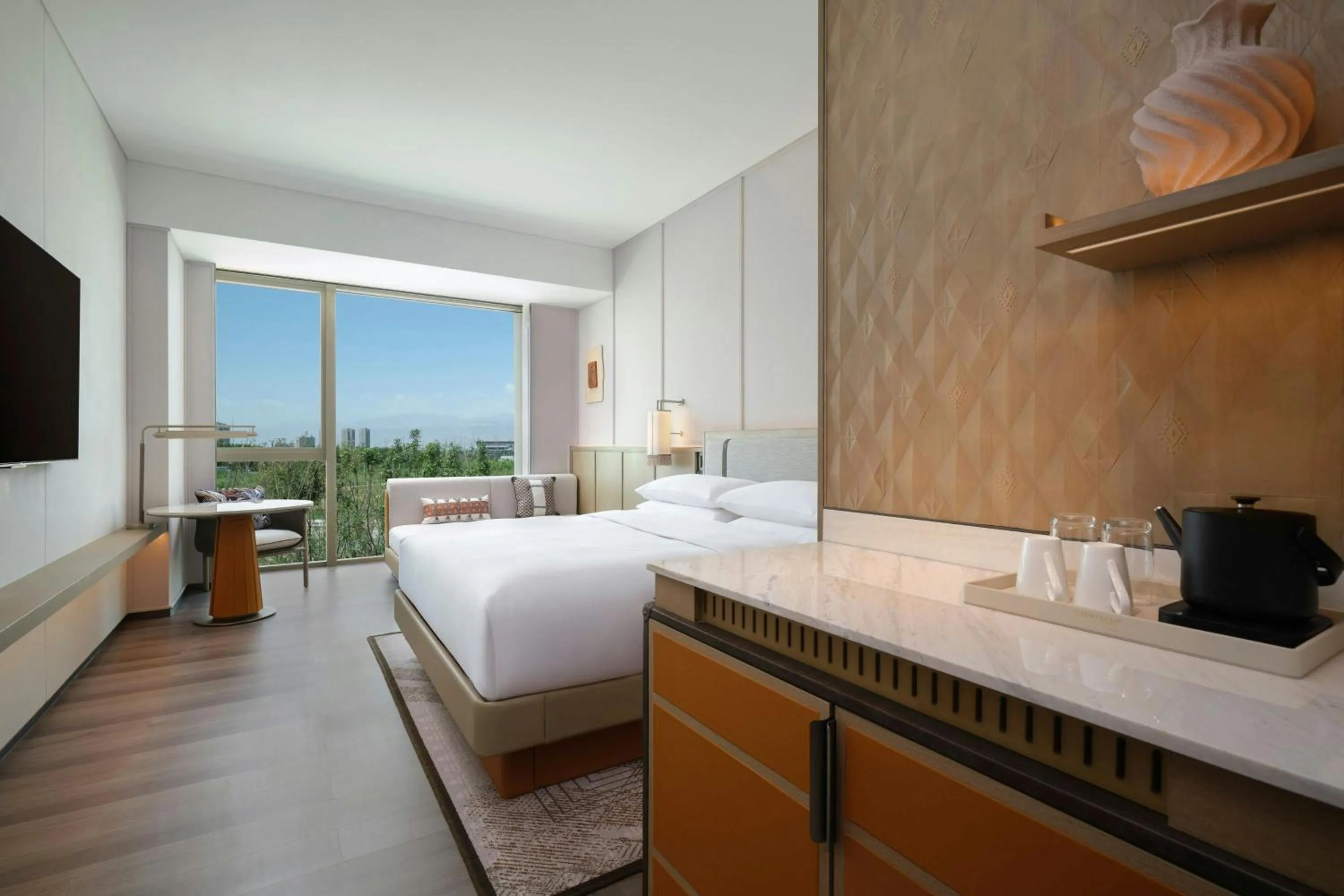 Photo of the whole room, Bed in 库尔勒绿发万怡酒店