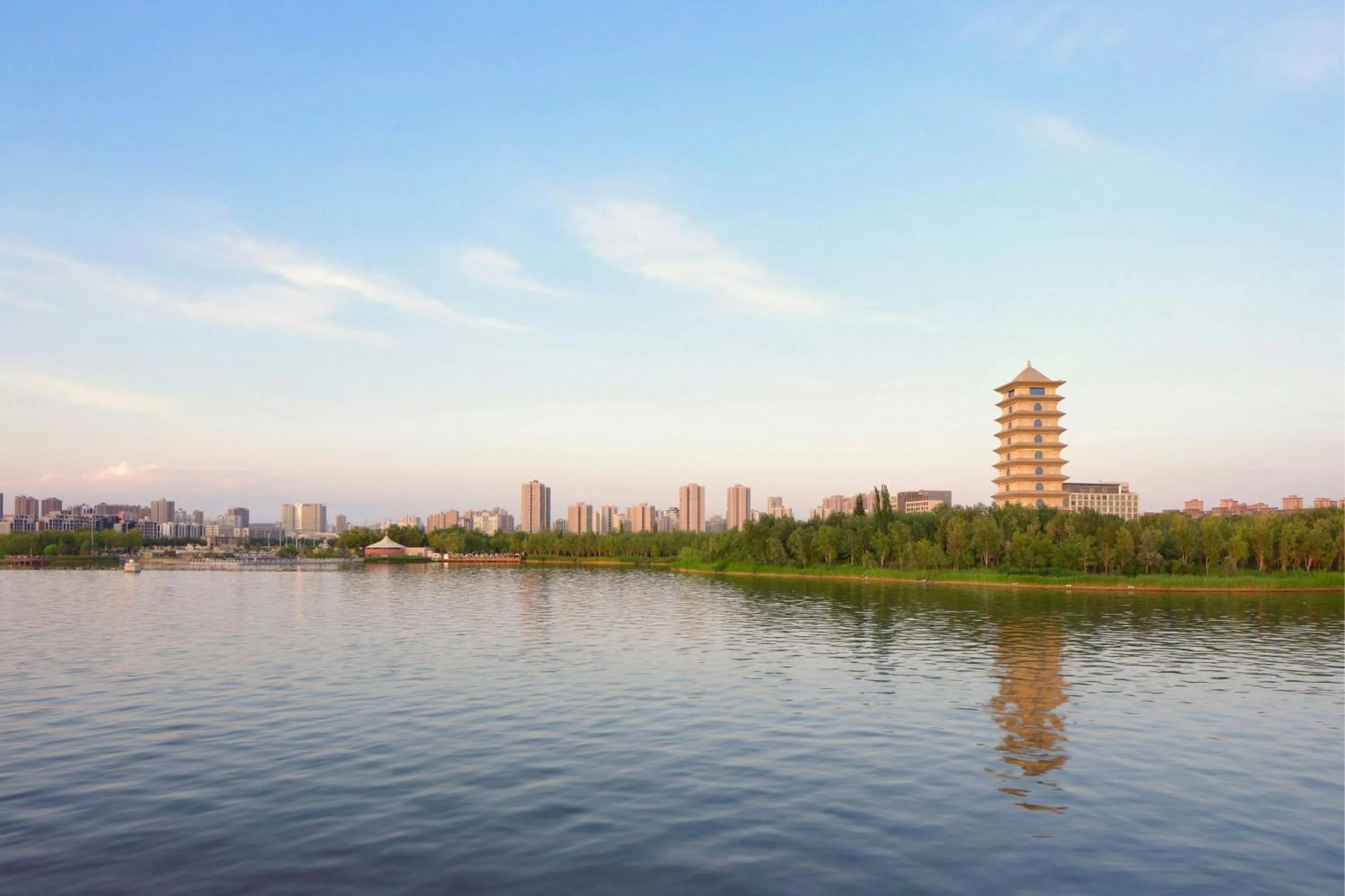 View (from property/room) in 库尔勒绿发万怡酒店