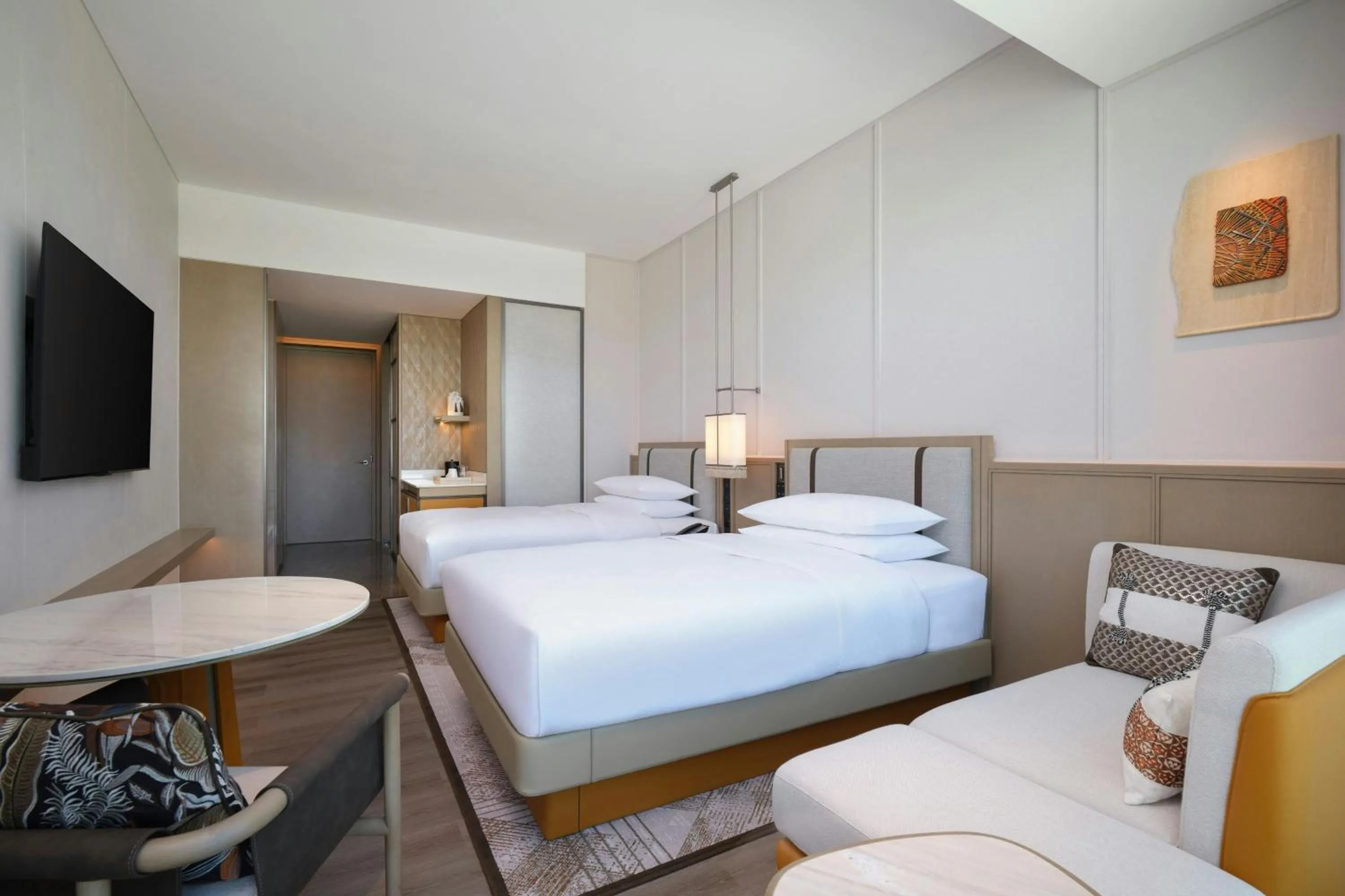 Photo of the whole room, Bed in 库尔勒绿发万怡酒店