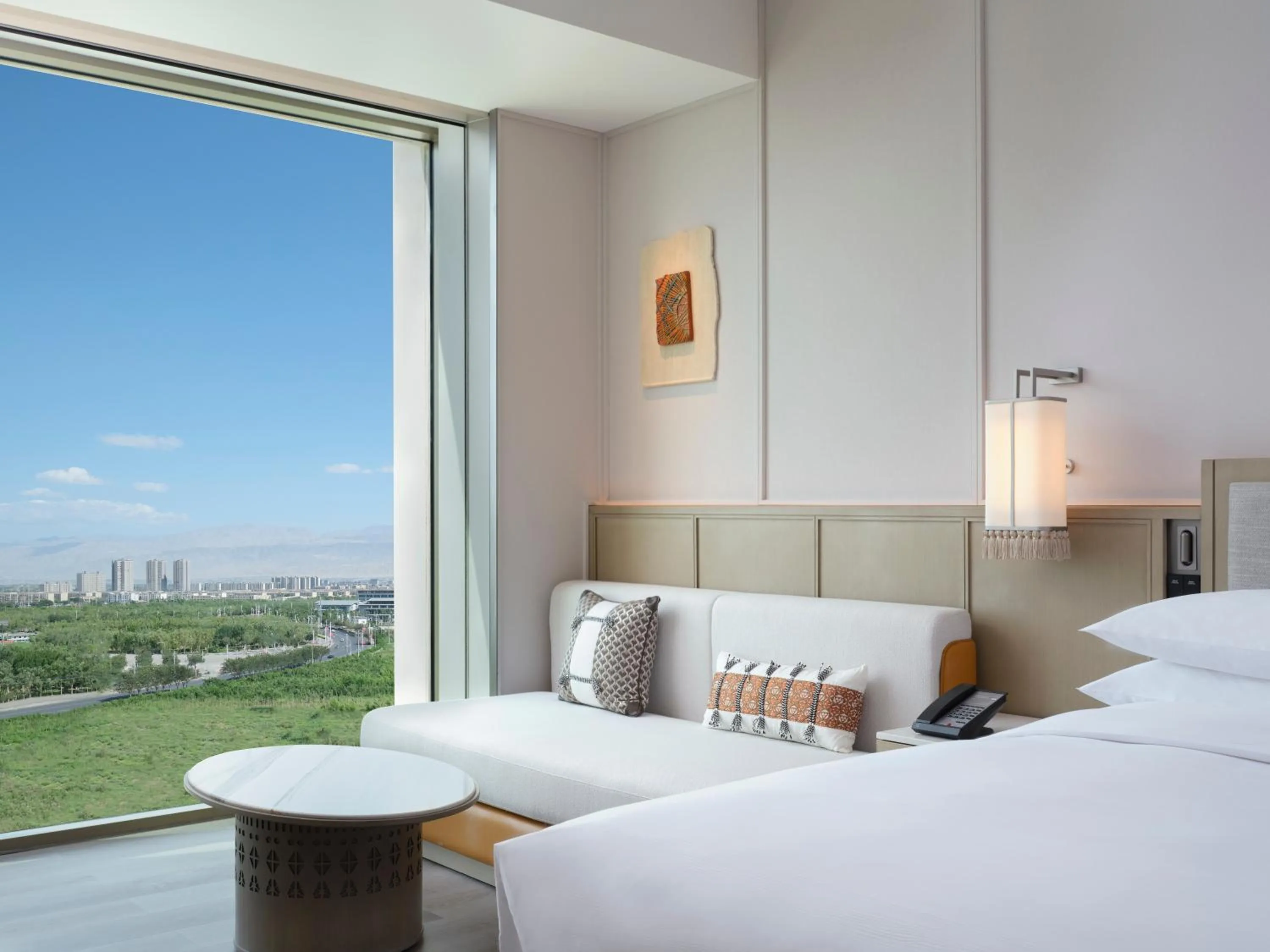 Property building, Bed in 库尔勒绿发万怡酒店