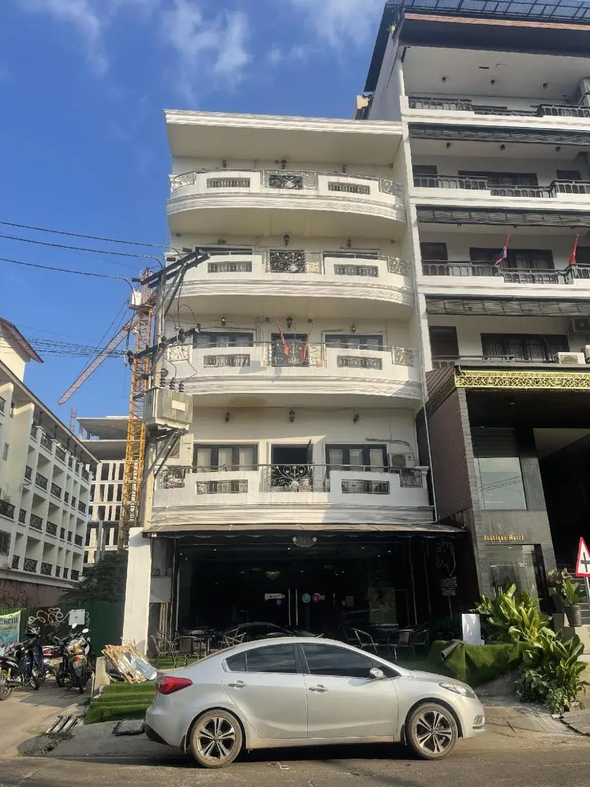 Property building in Lucky city hotel Property building in Lucky city hotel