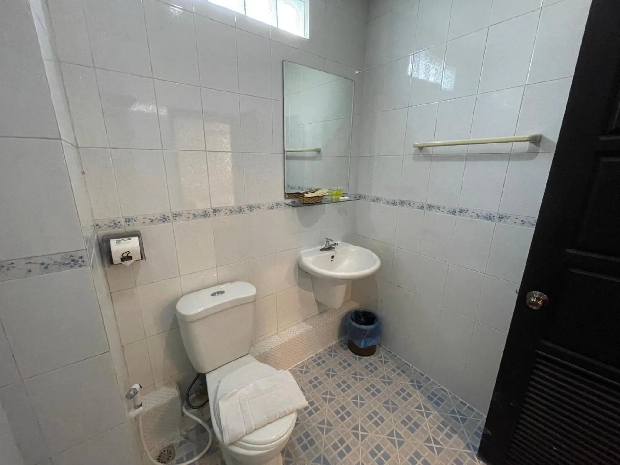 Shower in Lucky city hotel