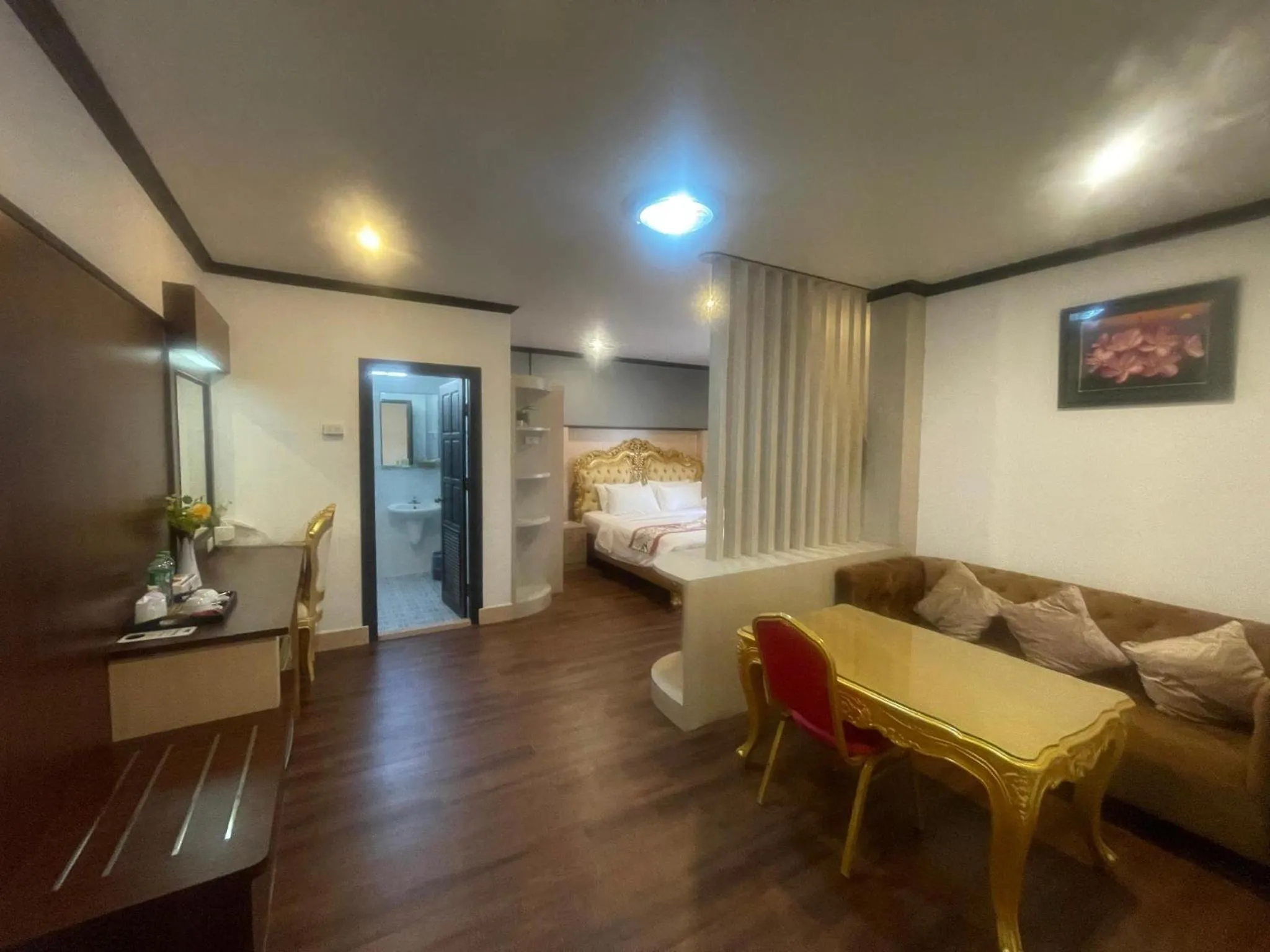 Living room, Bed in Lucky city hotel