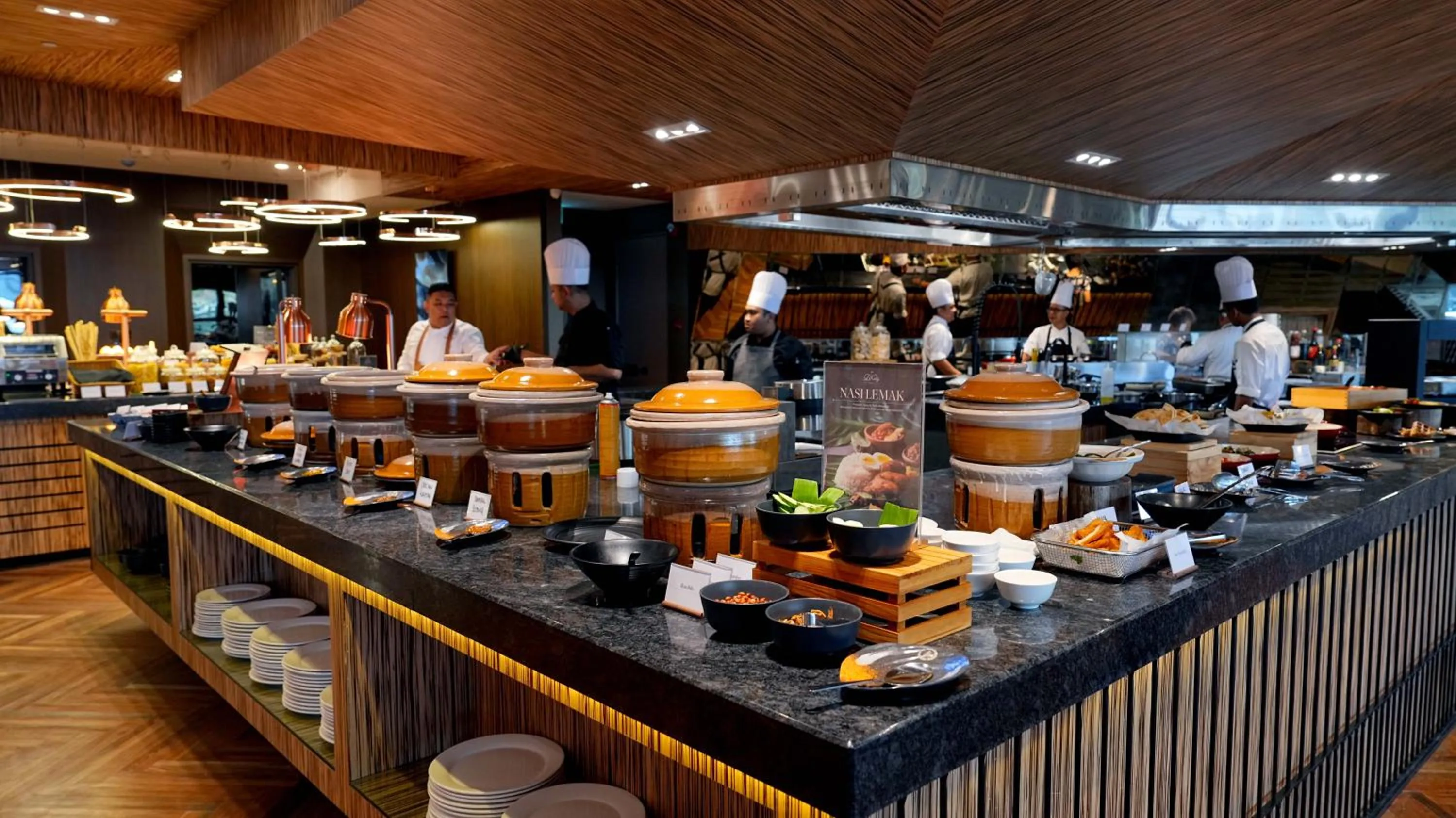 Restaurant/places to eat in 1969 D'Kelly Hotel