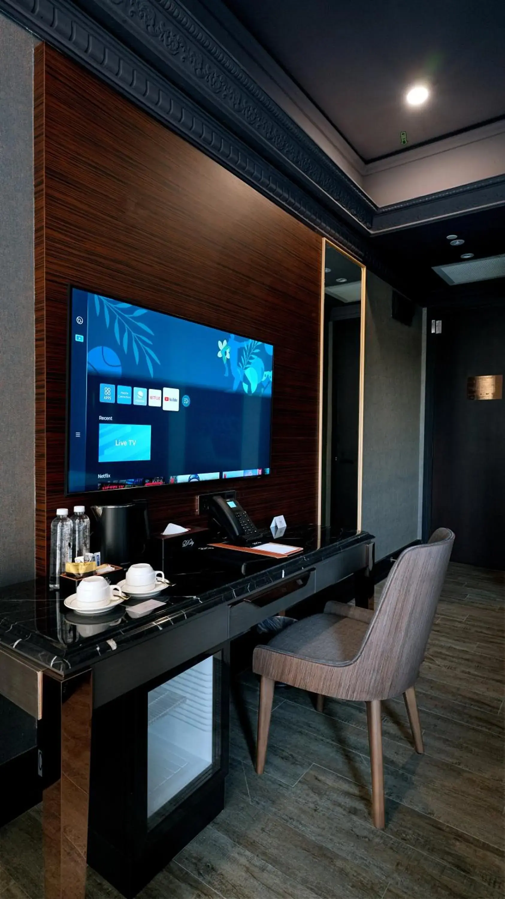 Superior Twin in 1969 D'Kelly Hotel Superior Twin in 1969 D'Kelly Hotel