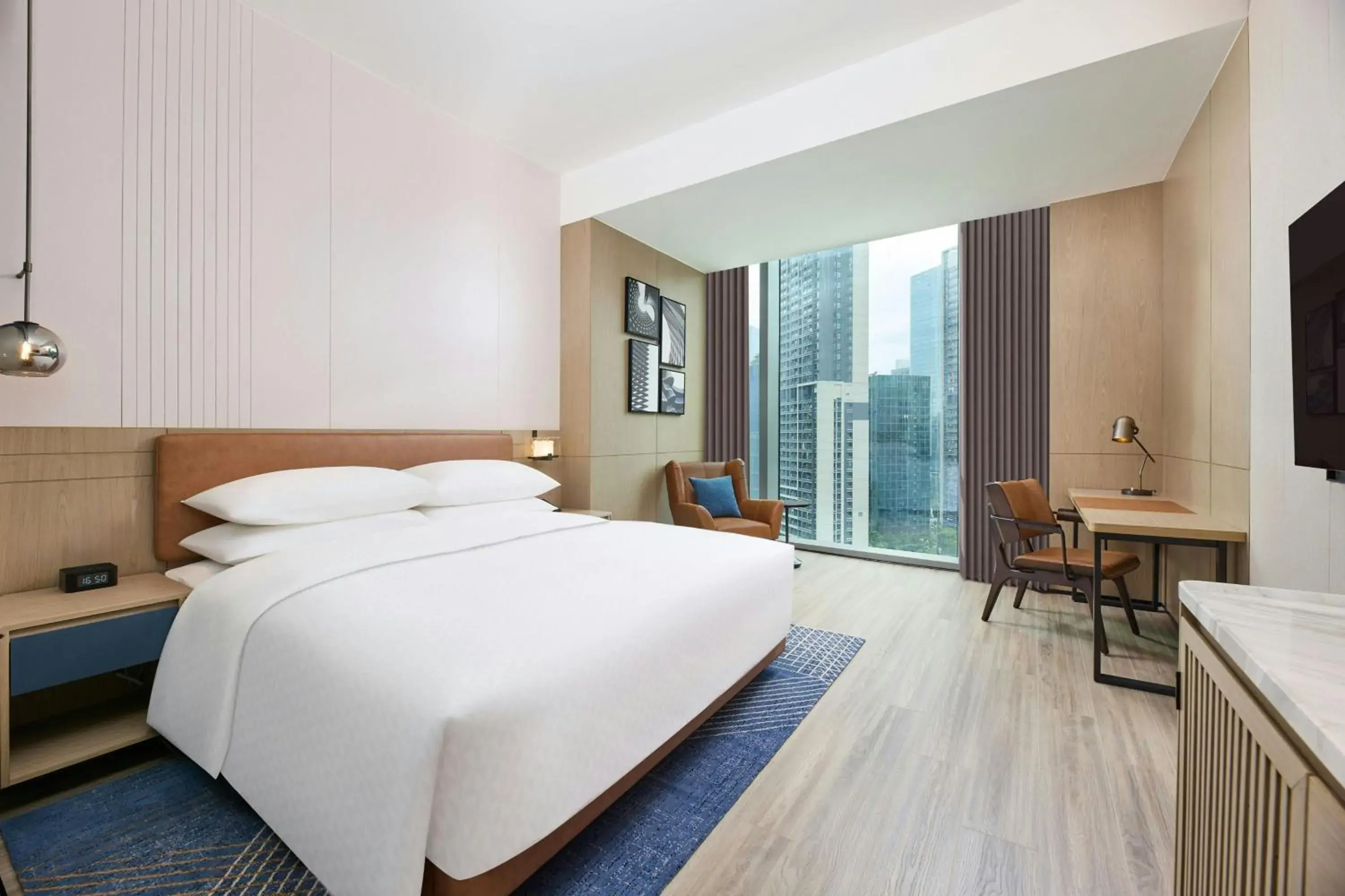 Superior King Room with City View in Four Points by Sheraton Shenzhen Bay Superior King Room with City View in Four Points by Sheraton Shenzhen Bay