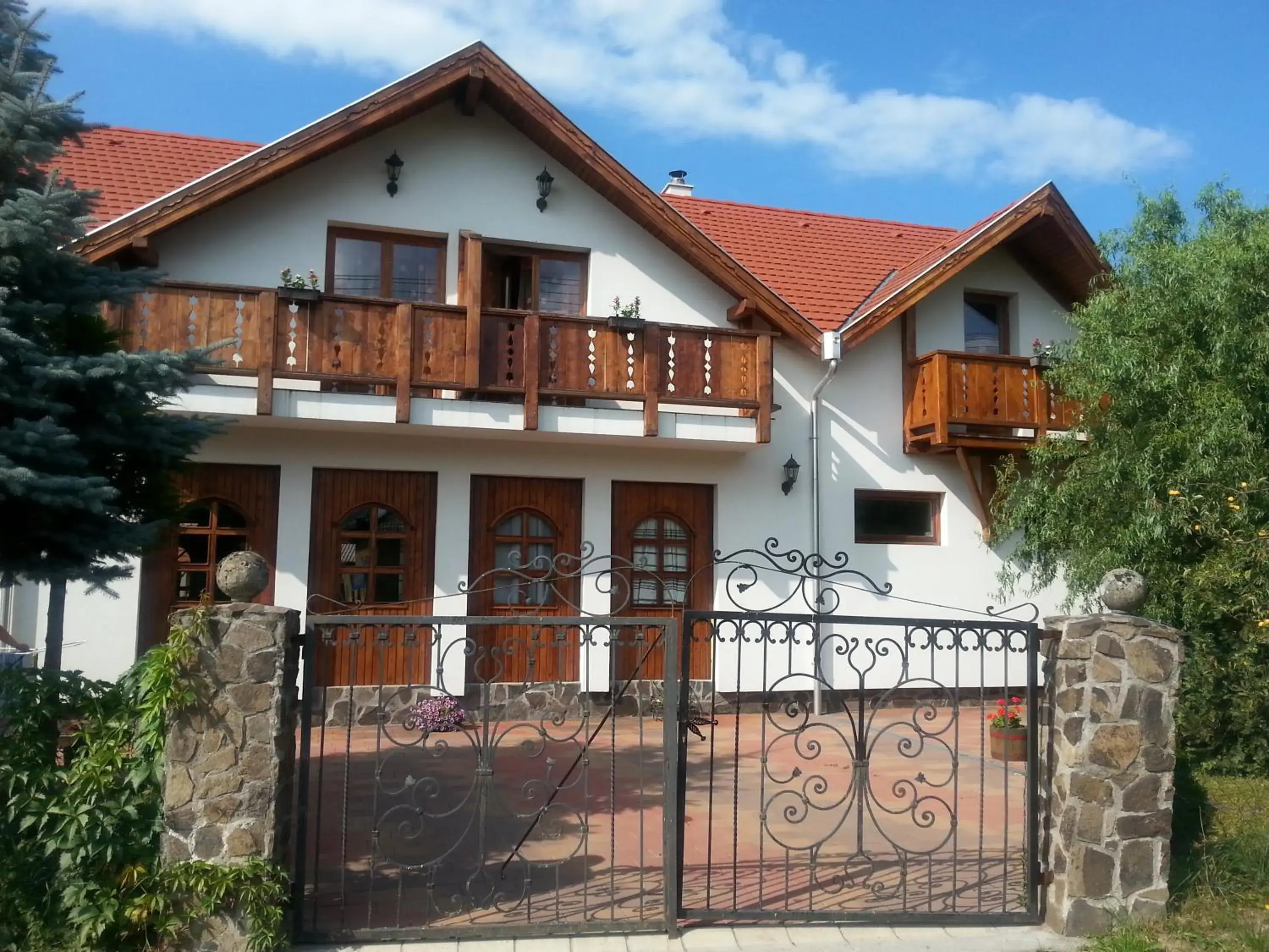 Felső Fogadó Felső Fogadó