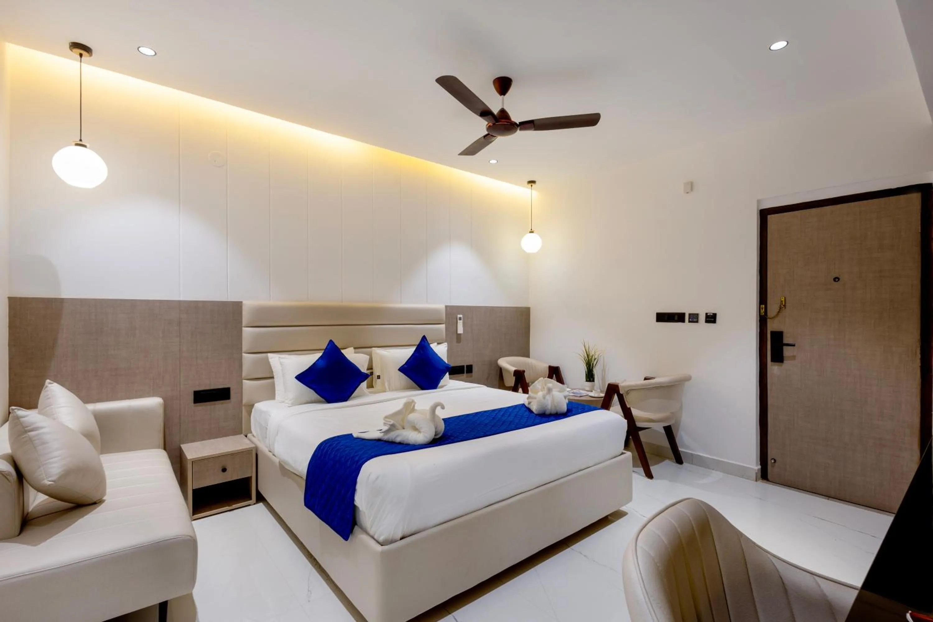 Bedroom, Bed in ECKO La Maniere Business Hotels