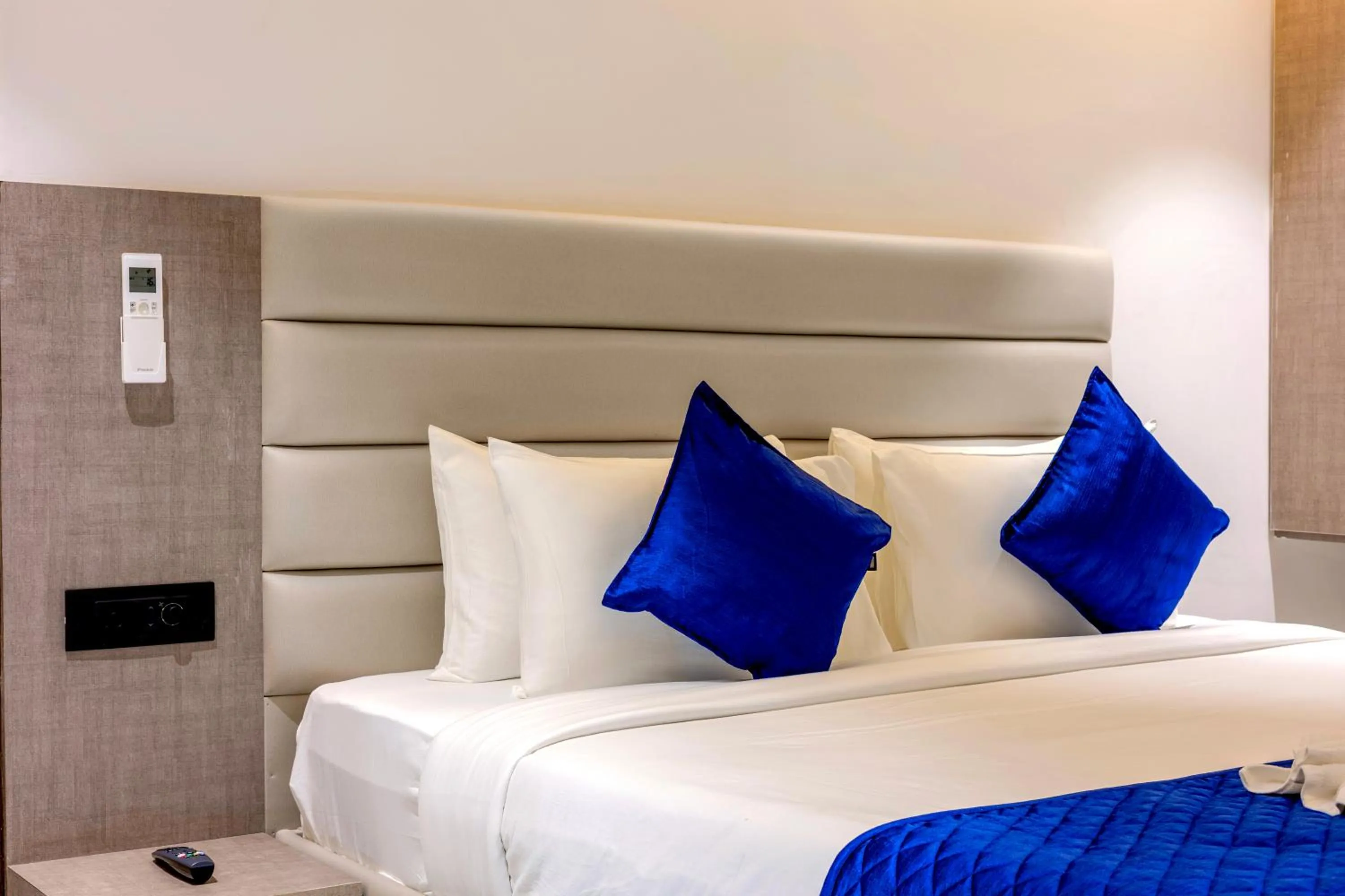 Bedroom, Bed in ECKO La Maniere Business Hotels