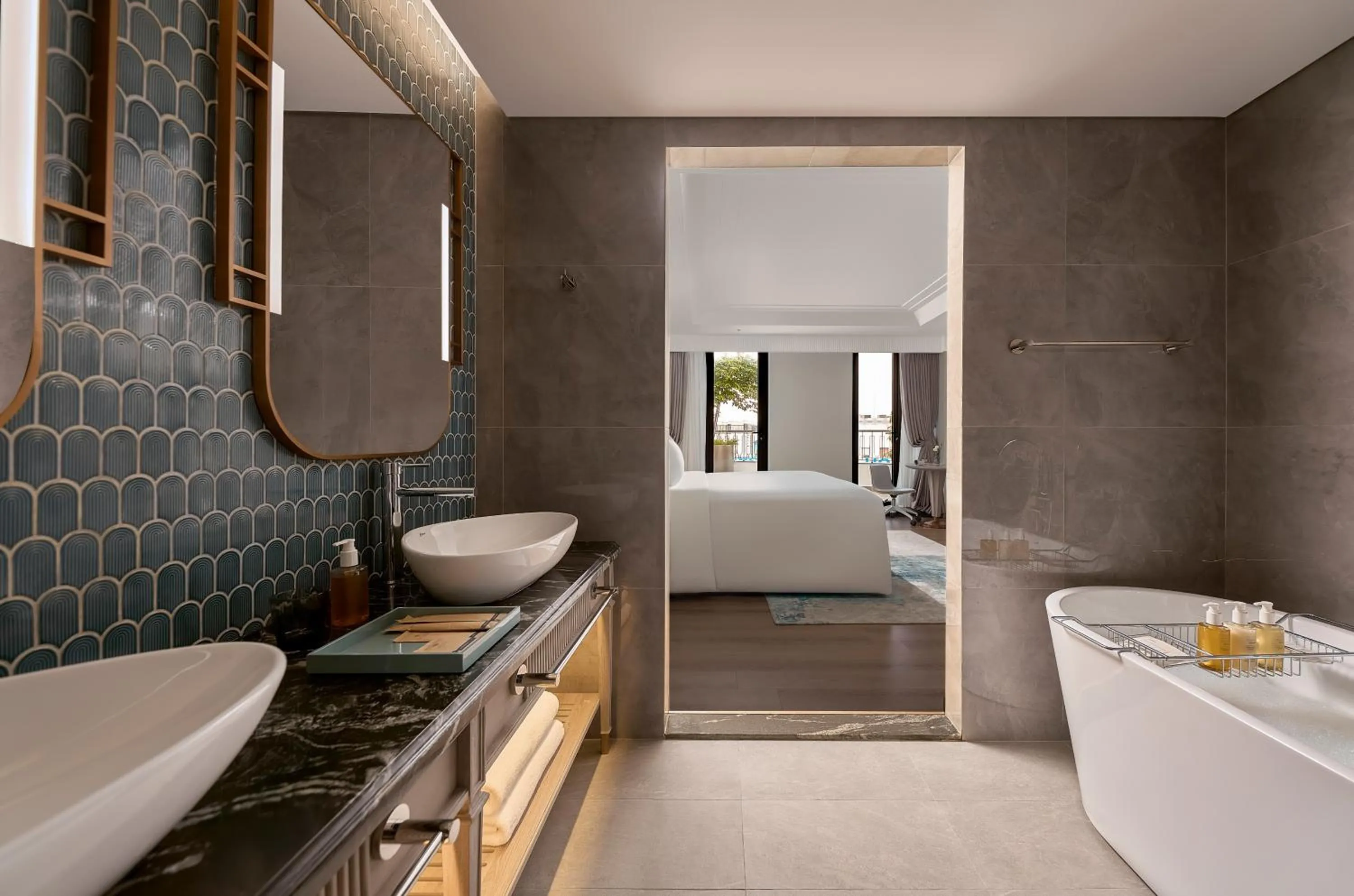 Bathroom, Bed in La Siesta Premium Lakeside