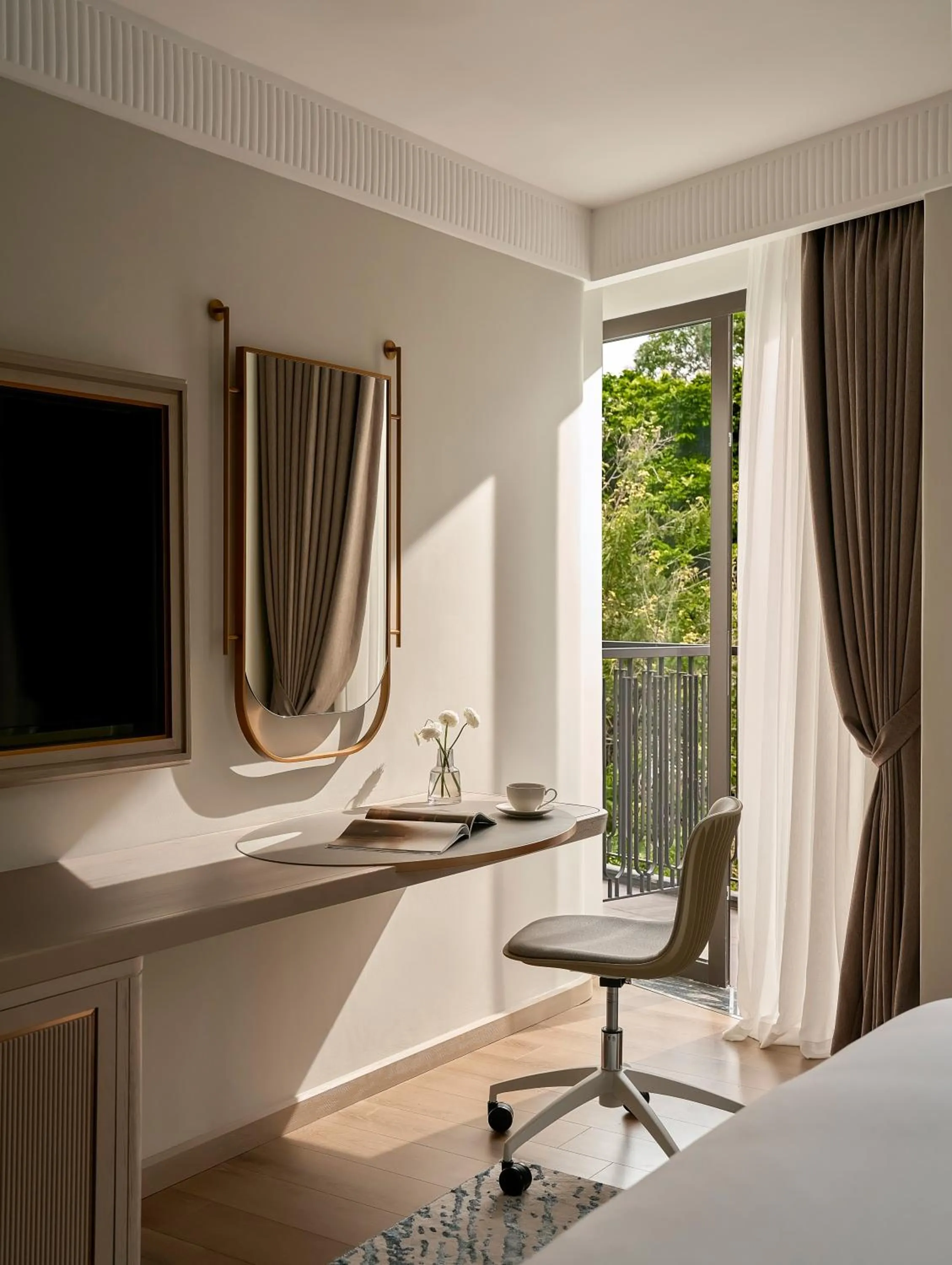 View (from property/room), Bed in La Siesta Premium Lakeside