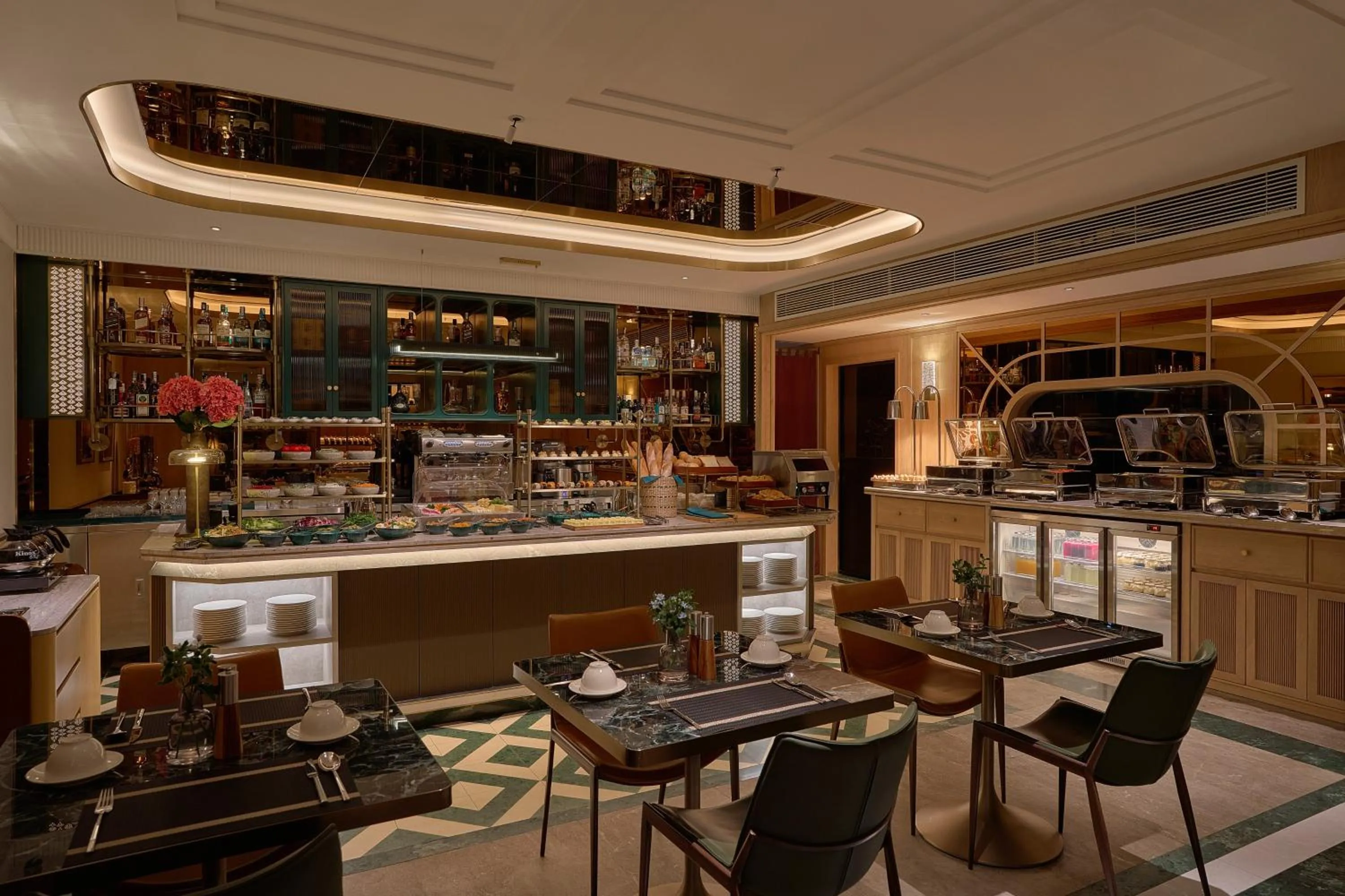 Restaurant/places to eat in La Siesta Premium Lakeside