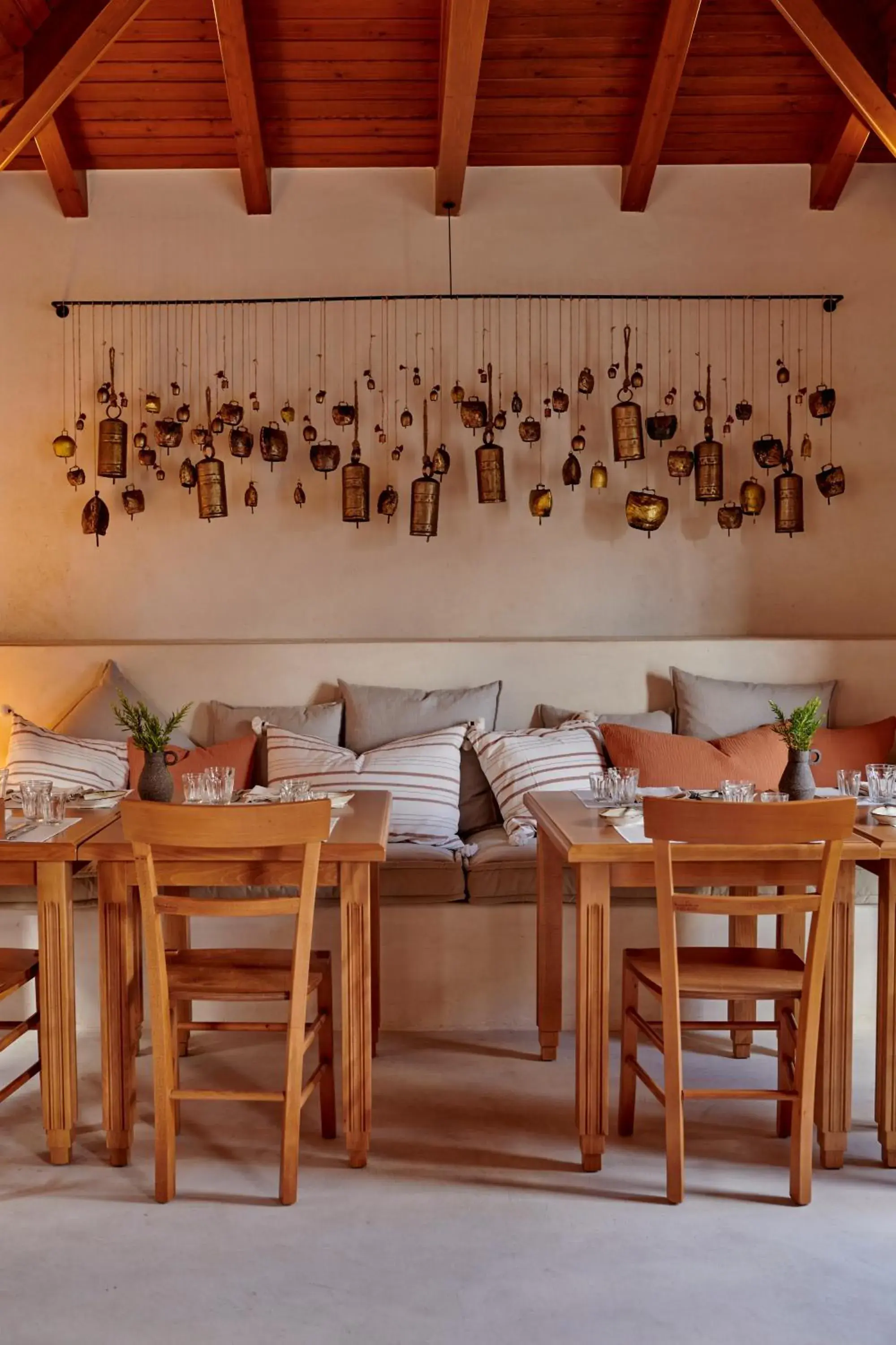 Restaurant/places to eat in Village Heights Resort Restaurant/places to eat in Village Heights Resort