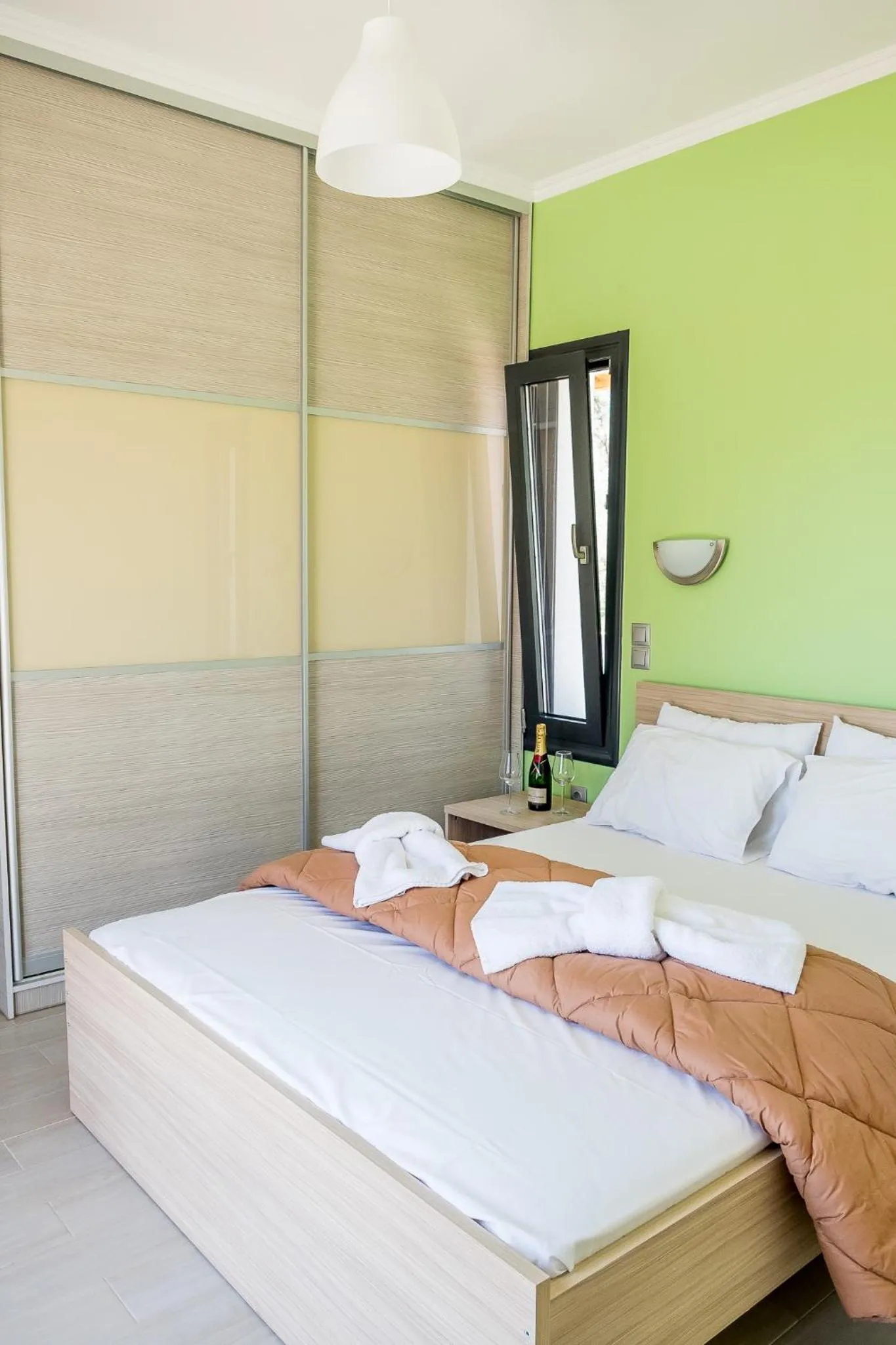 Bed in Golden Sun Villas