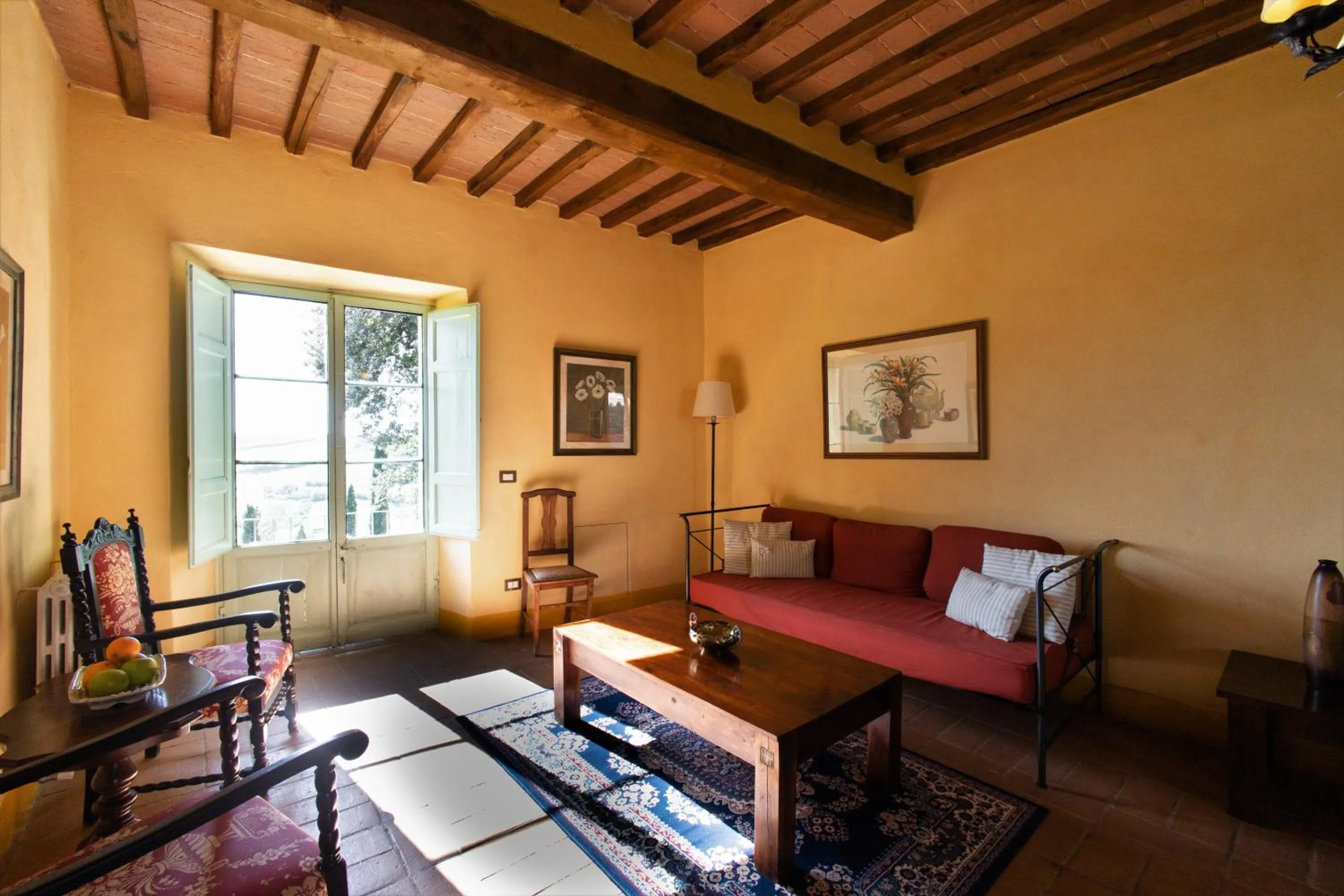 Seating area in Borgo Laticastelli