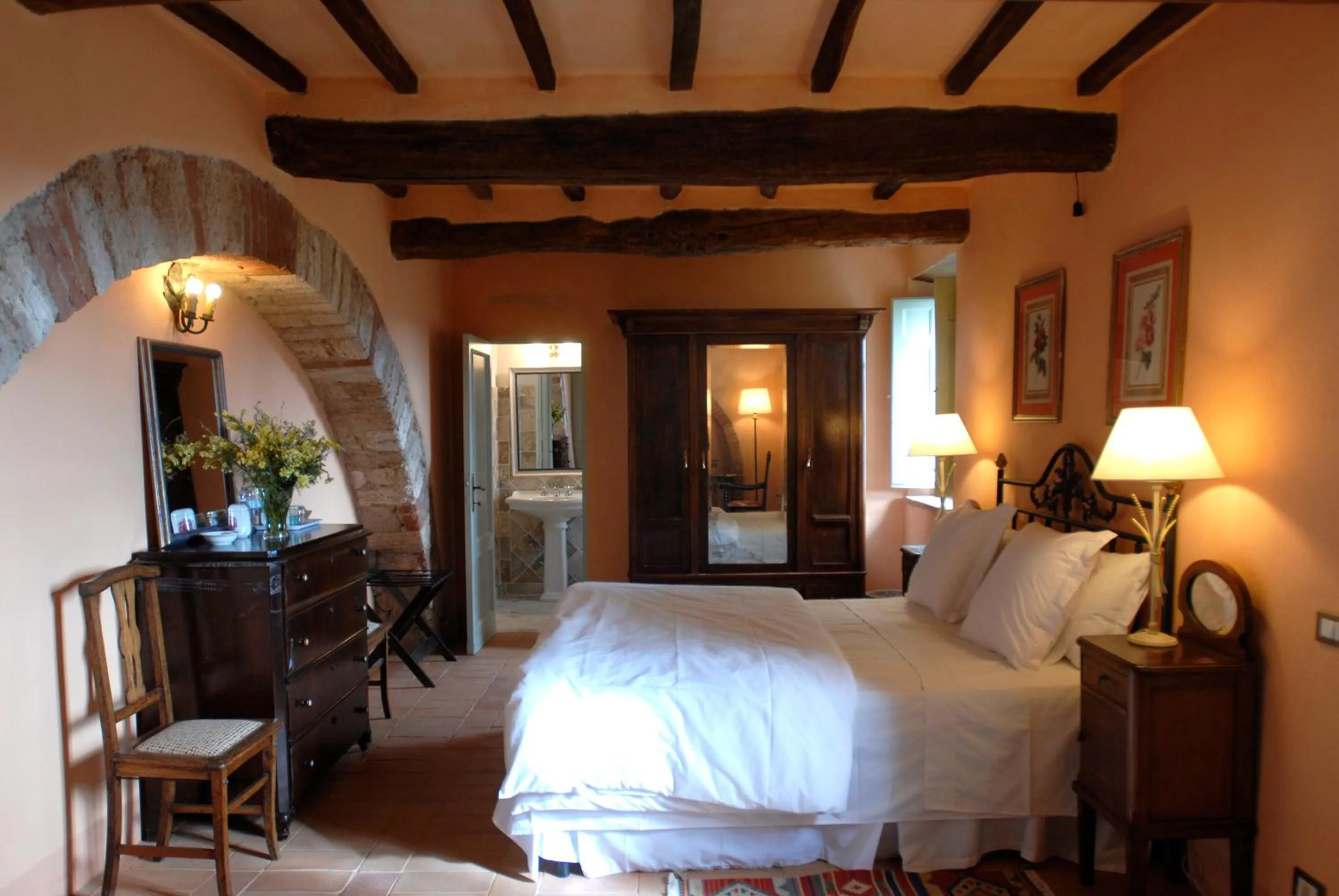 Decorative detail in Borgo Laticastelli