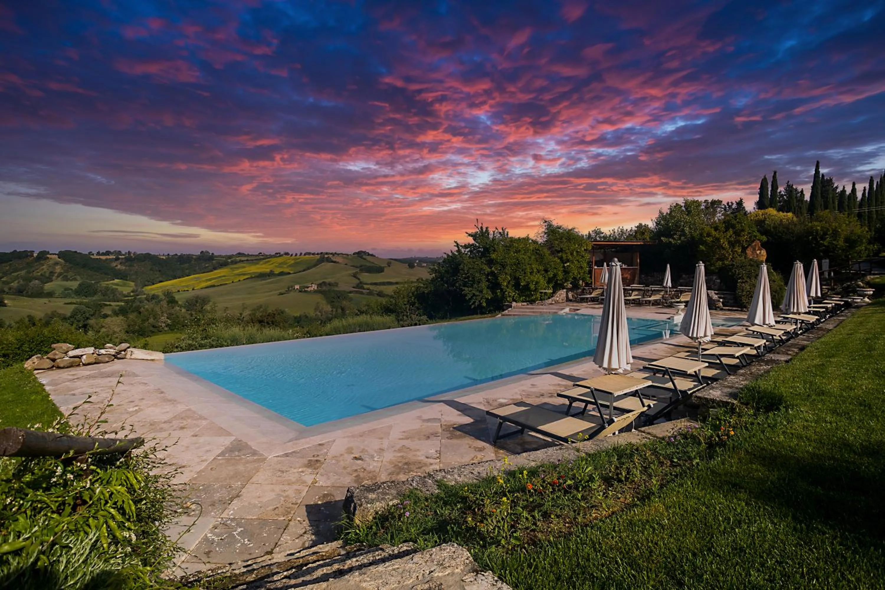 Swimming pool in Borgo Laticastelli