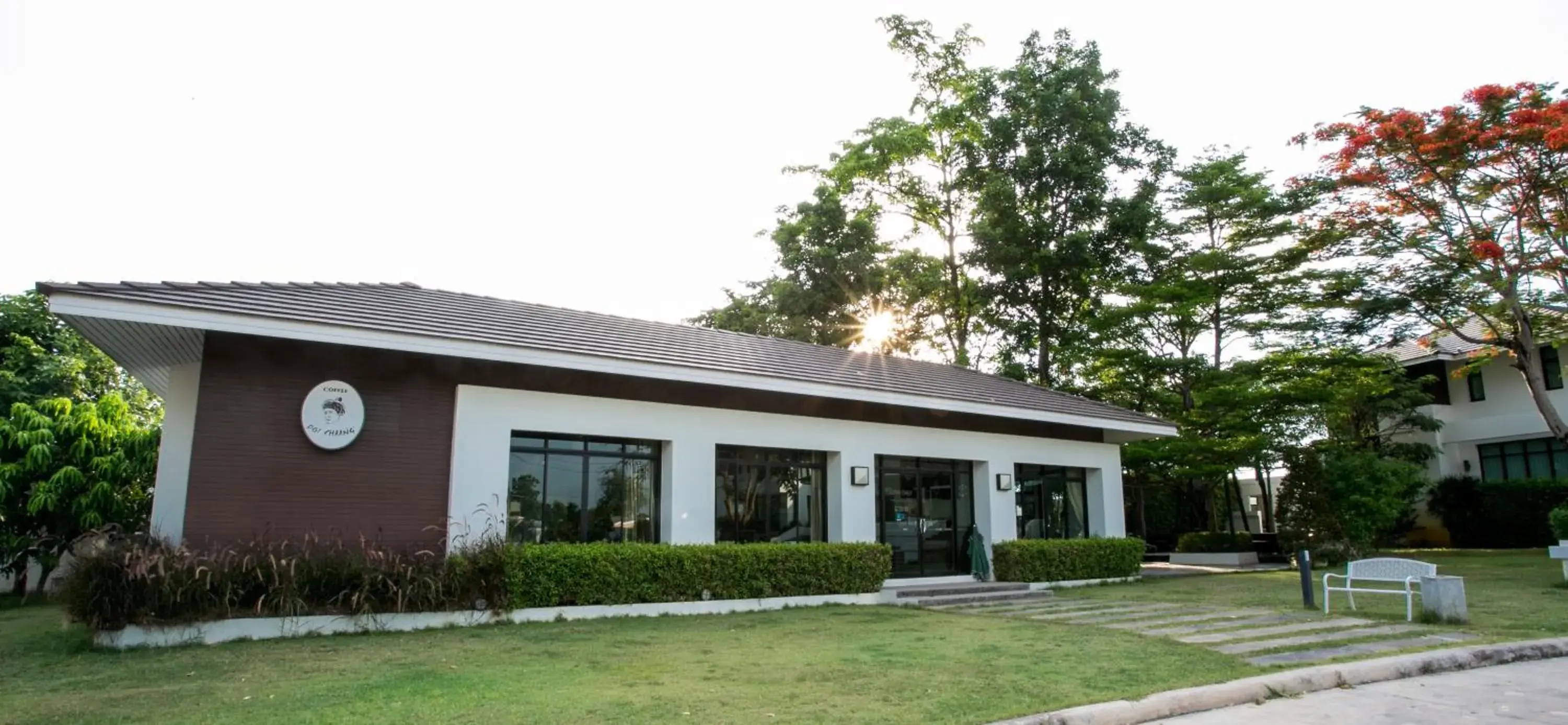 Restaurant/places to eat in The Desiign Hotel - SHA Restaurant/places to eat in The Desiign Hotel - SHA