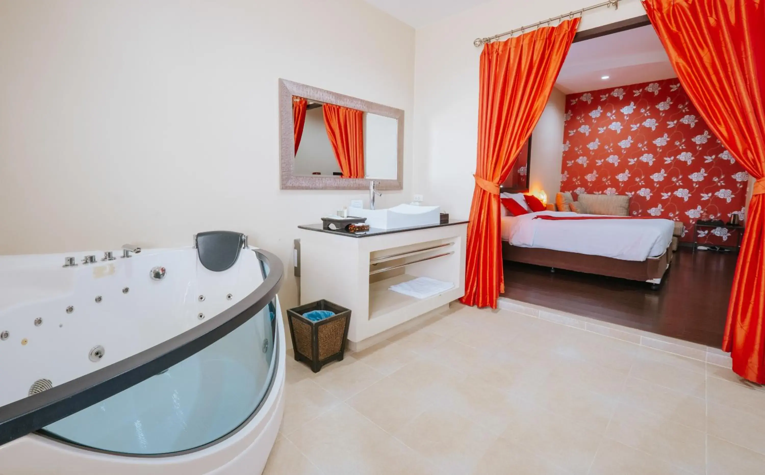 Property building, Bed in The Desiign Hotel - SHA Property building, Bed in The Desiign Hotel - SHA