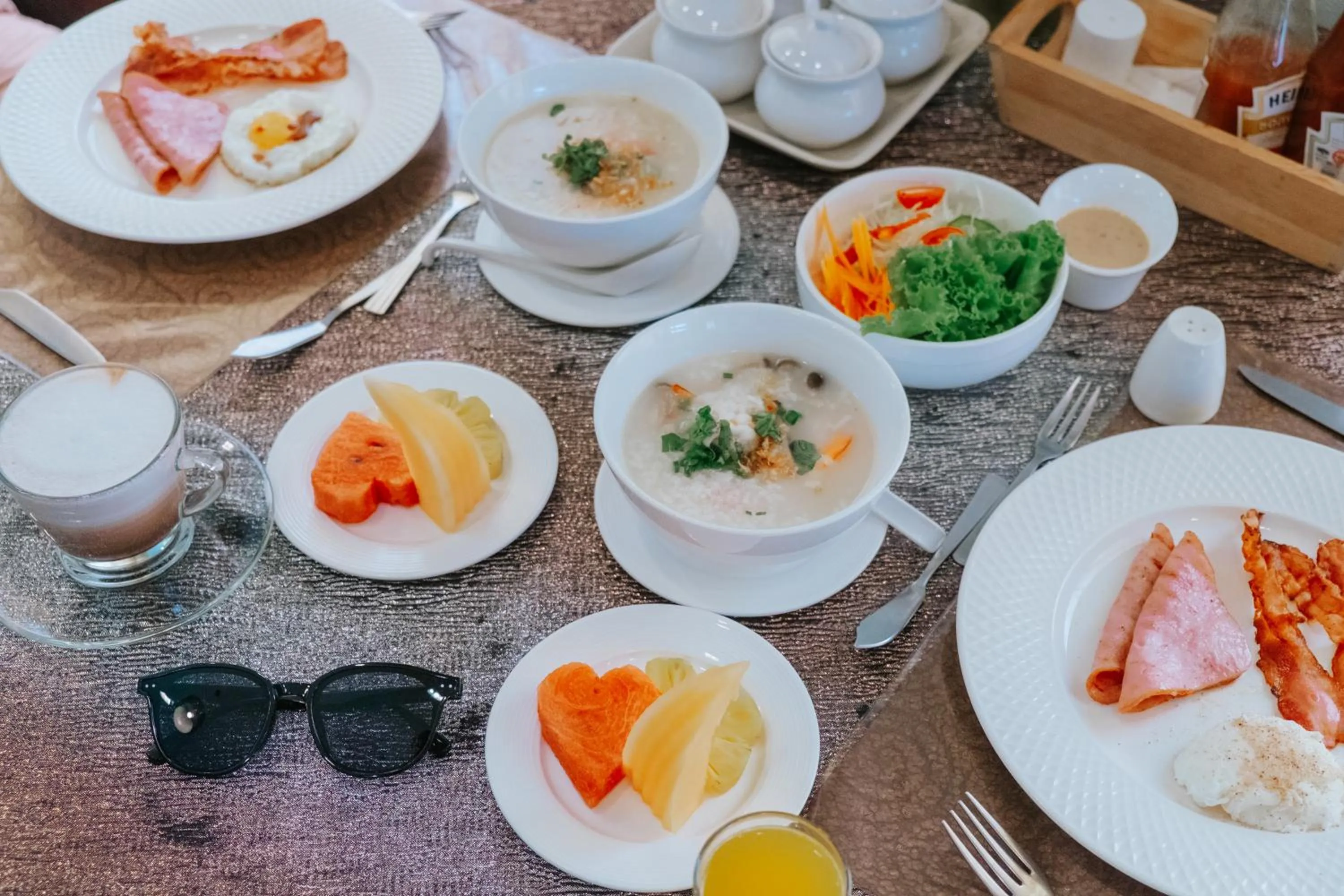 Breakfast in The Desiign Hotel - SHA