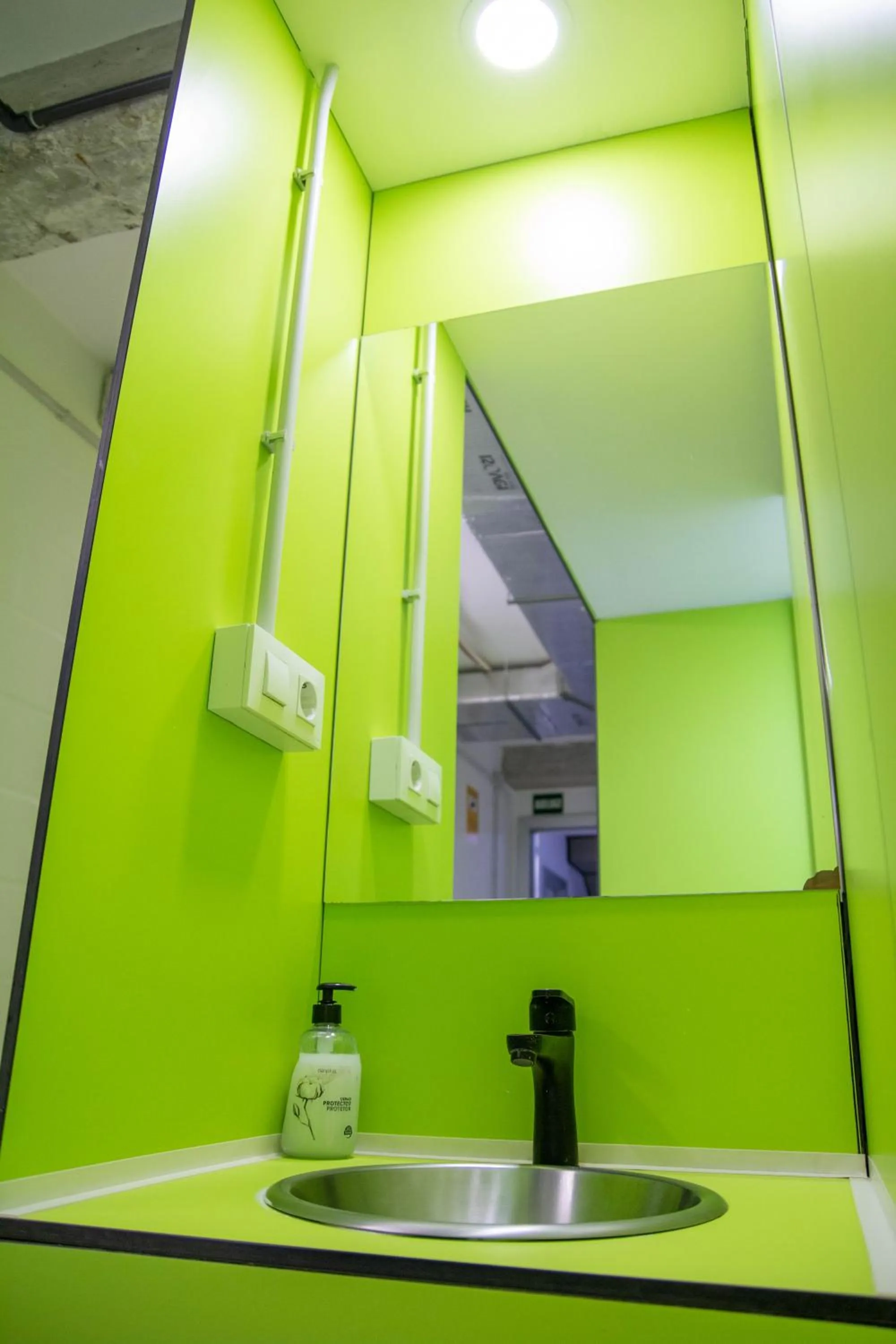 Bathroom in Scout Madrid Hostel