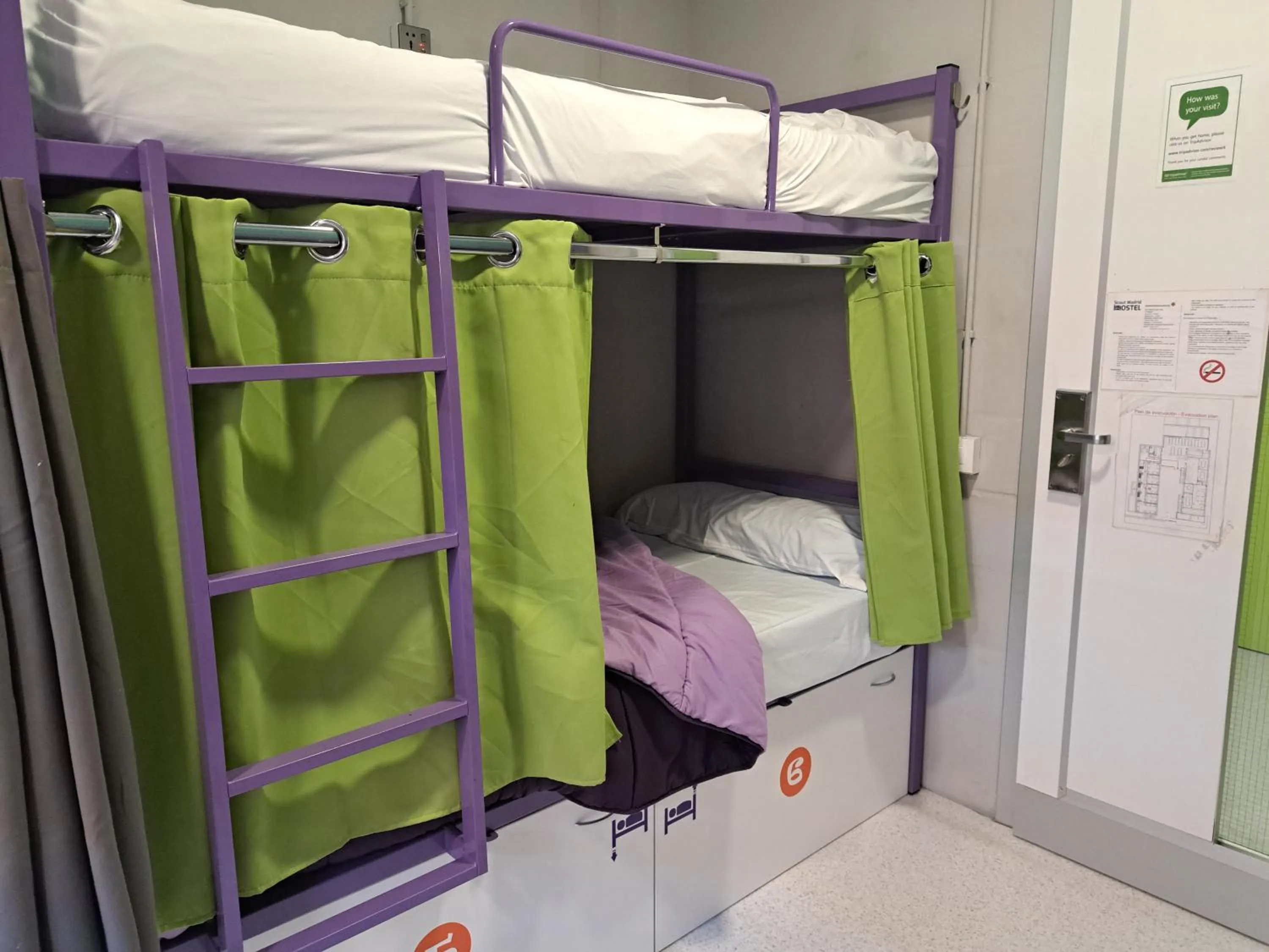 bunk bed, Bed in Scout Madrid Hostel