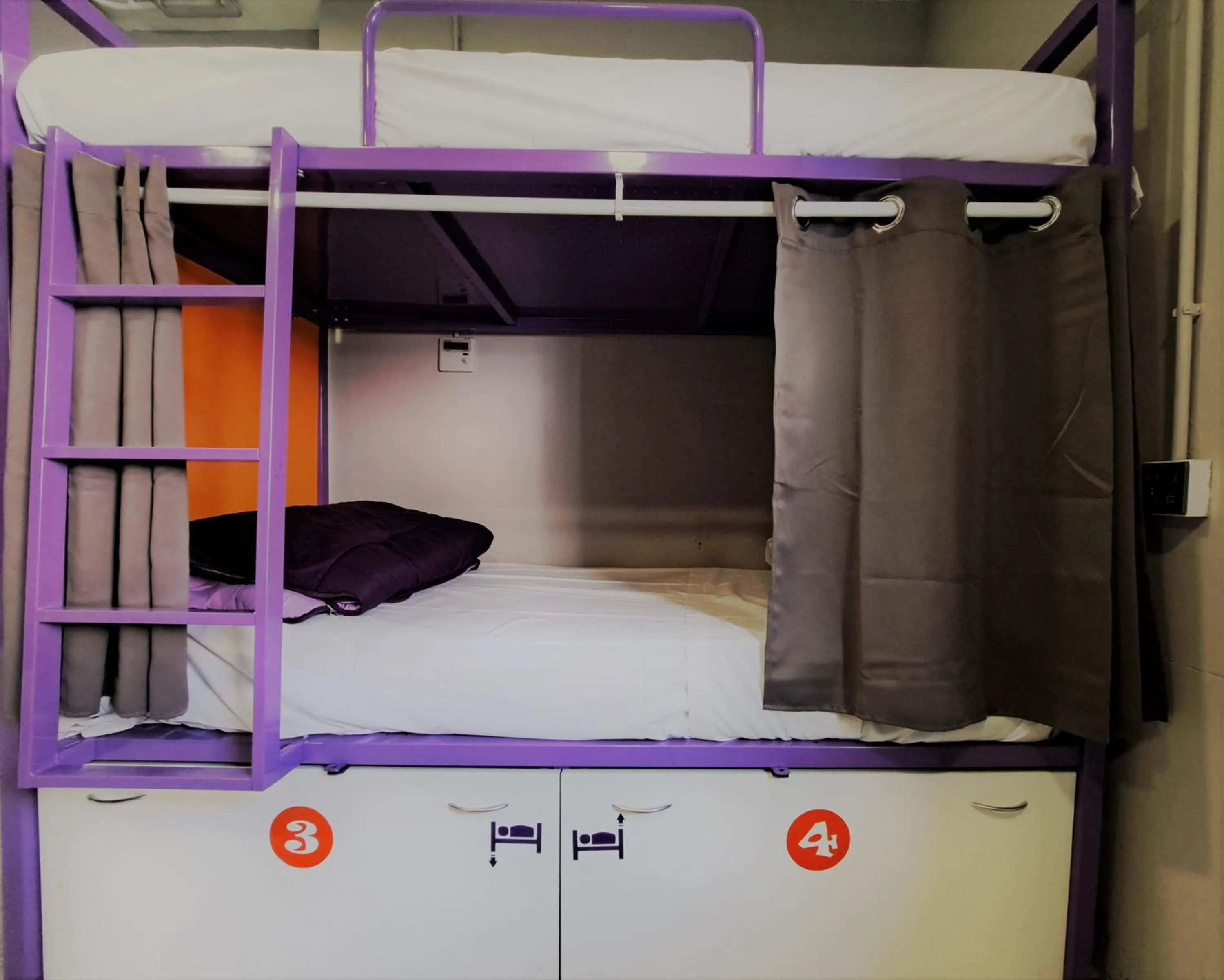 bunk bed, Bed in Scout Madrid Hostel