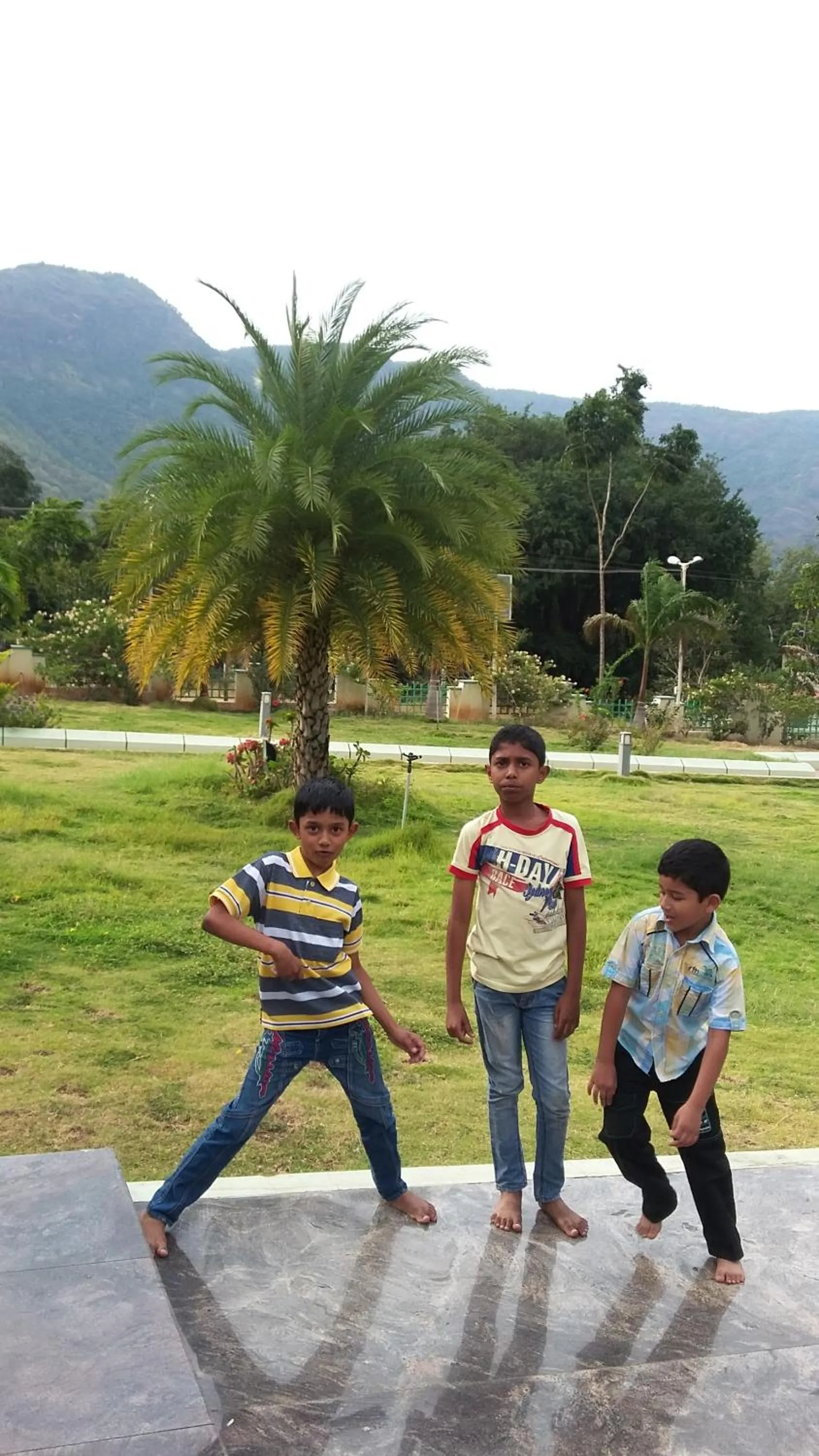 Family in Quadriya Palace