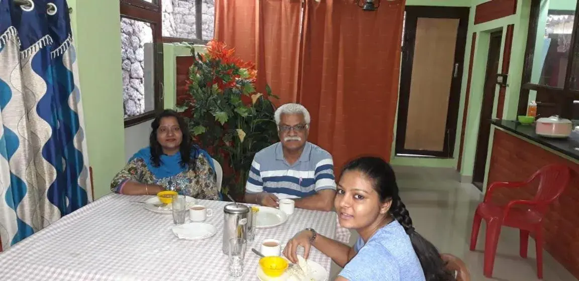 Restaurant/places to eat in Quadriya Palace Restaurant/places to eat in Quadriya Palace