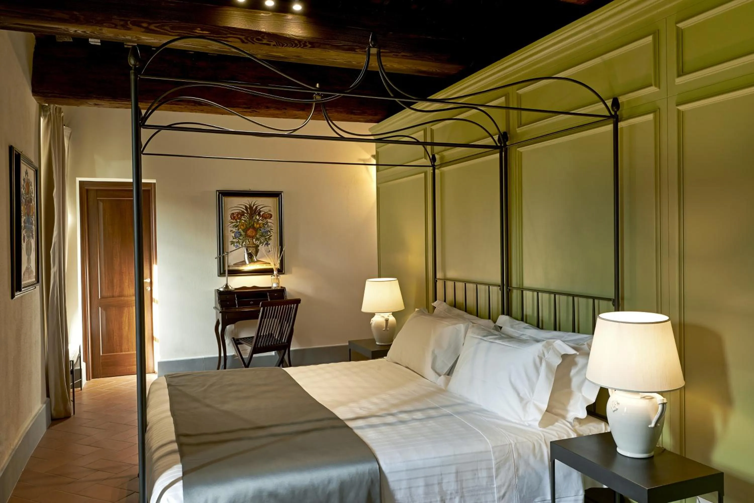 Bedroom, Bed in Villa Medicea di Lilliano