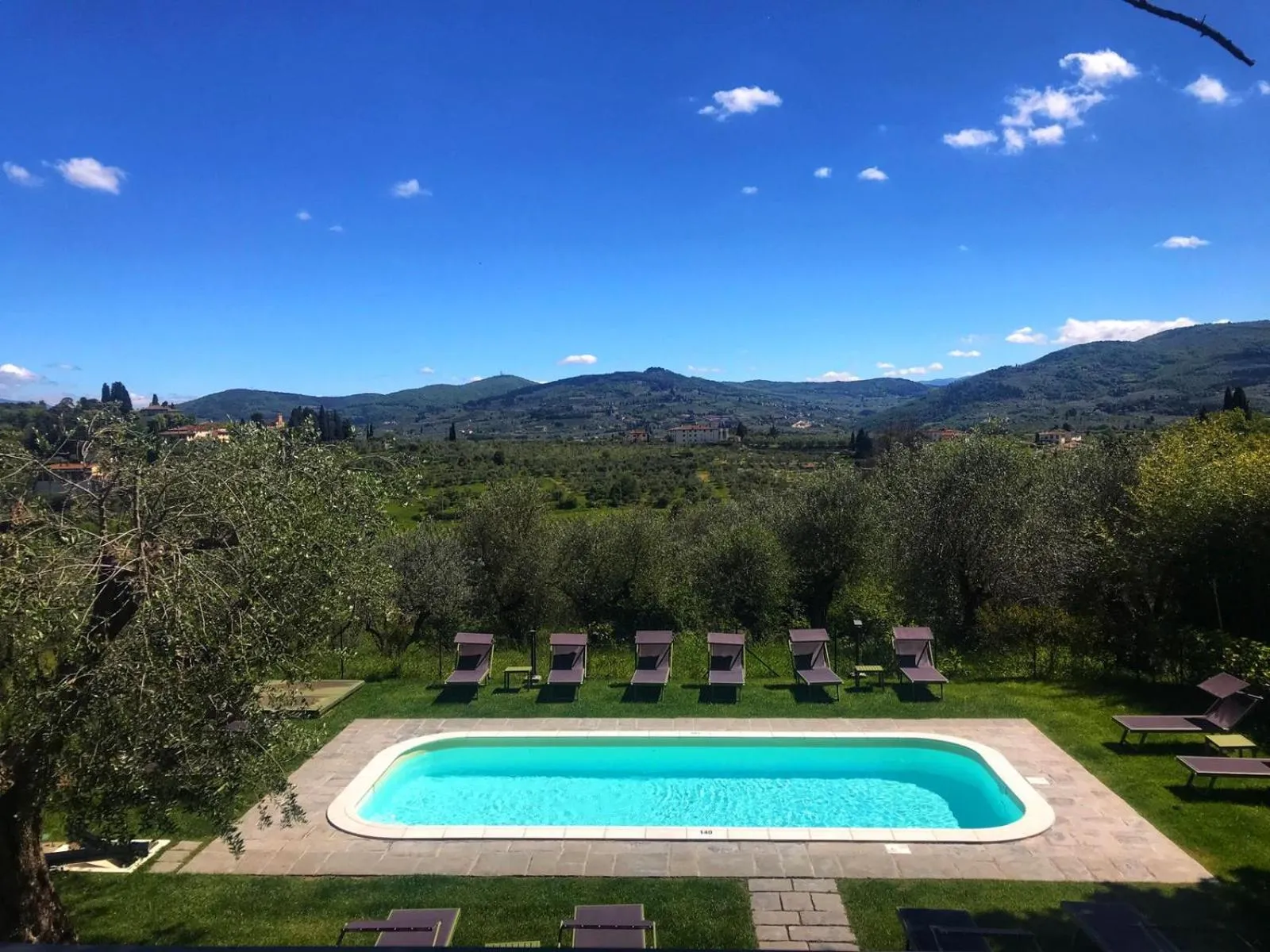 Swimming pool in Villa Medicea di Lilliano