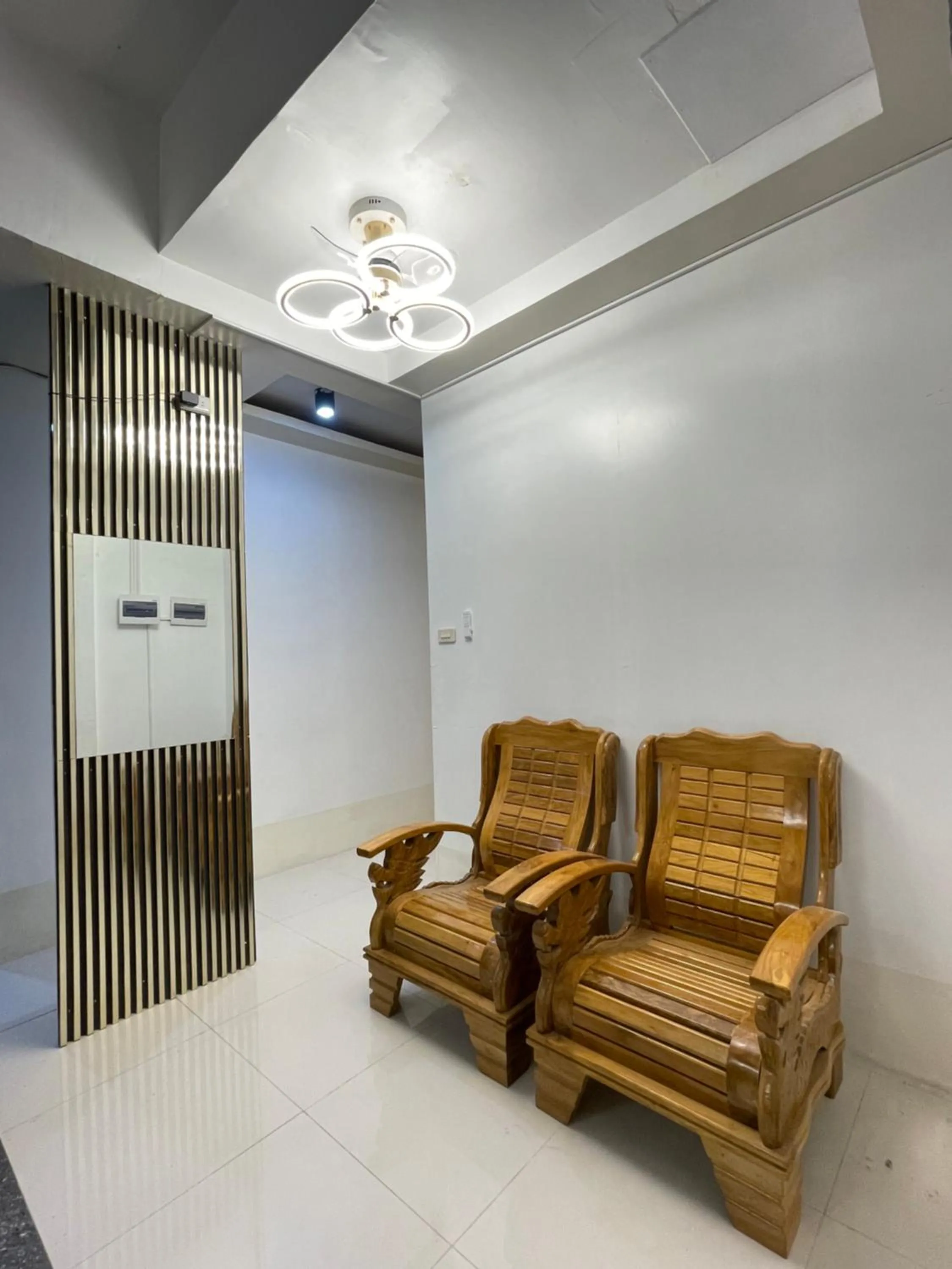 Iwa Hotel