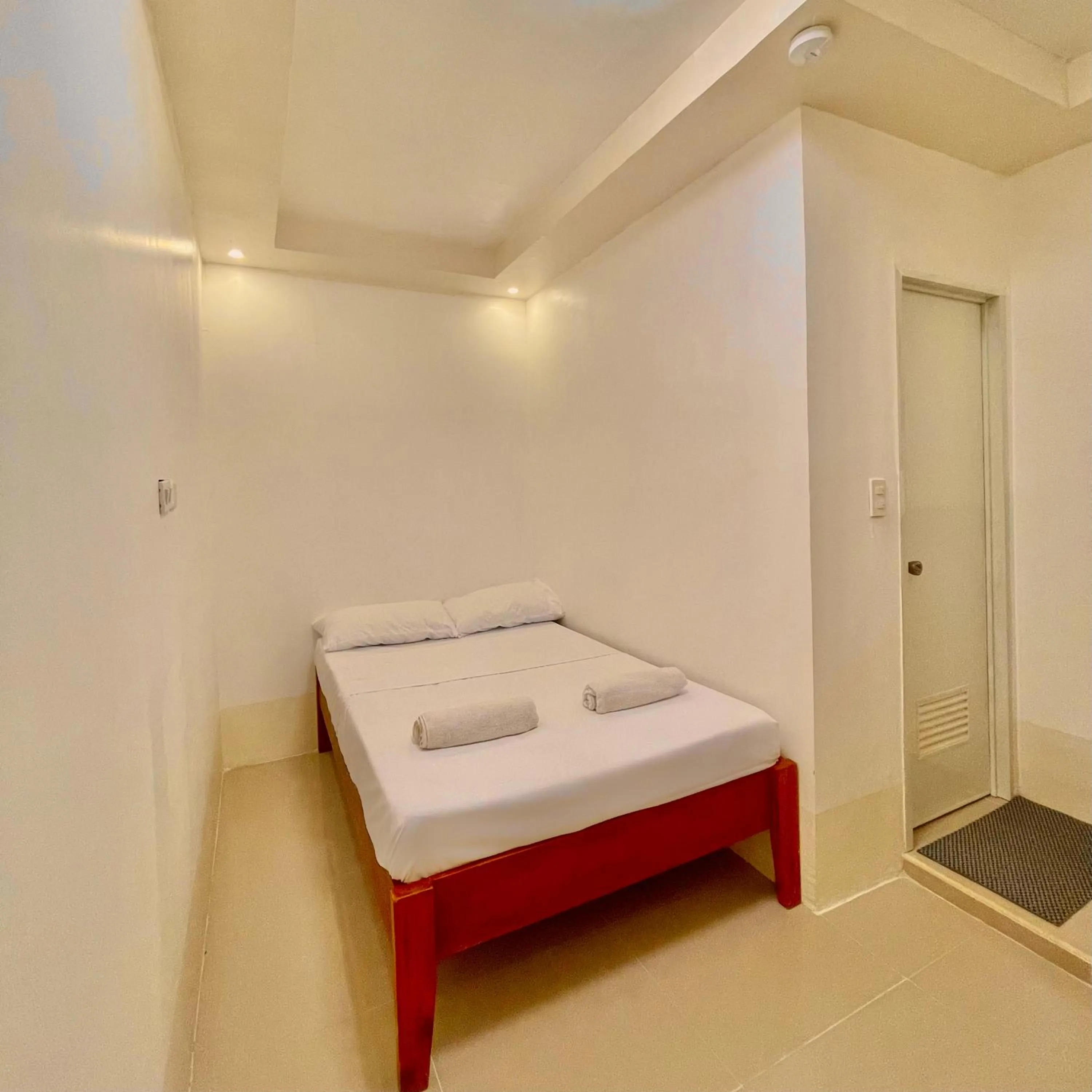Bed in Iwa Hotel