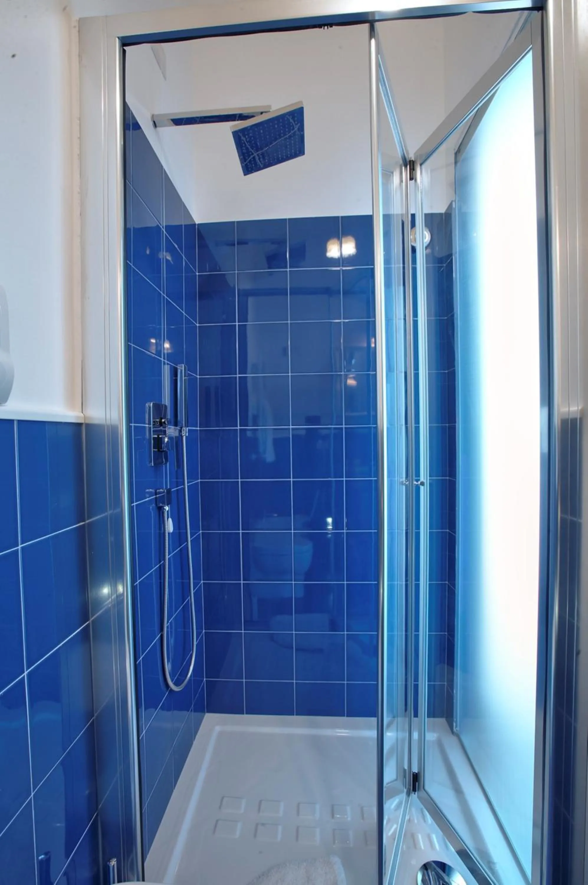 Shower in B&B Del Corso