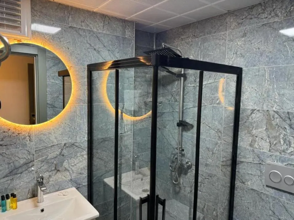 Shower in Siya Boutique Hotel