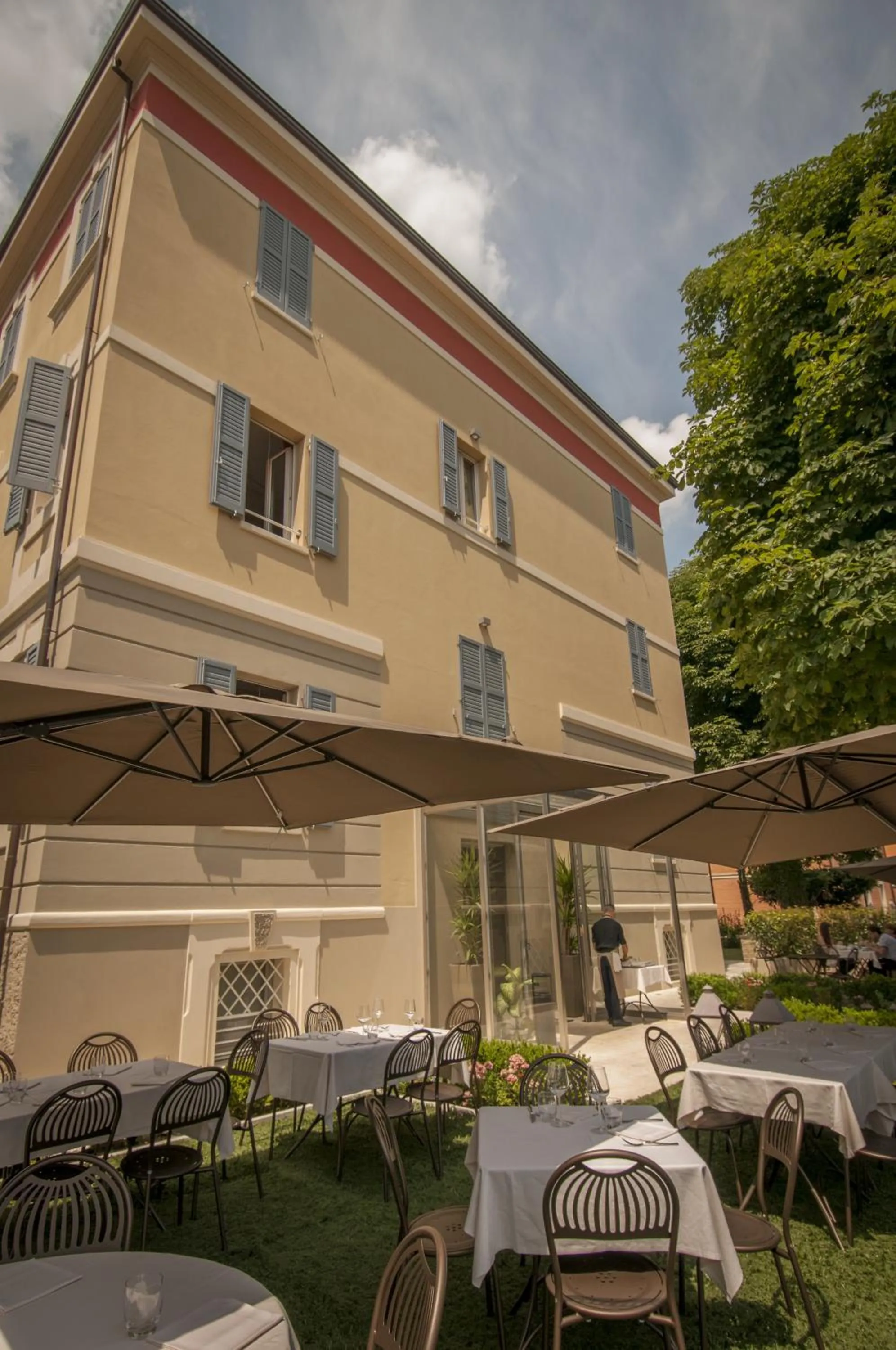 Property building in Hotel Villa Maranello