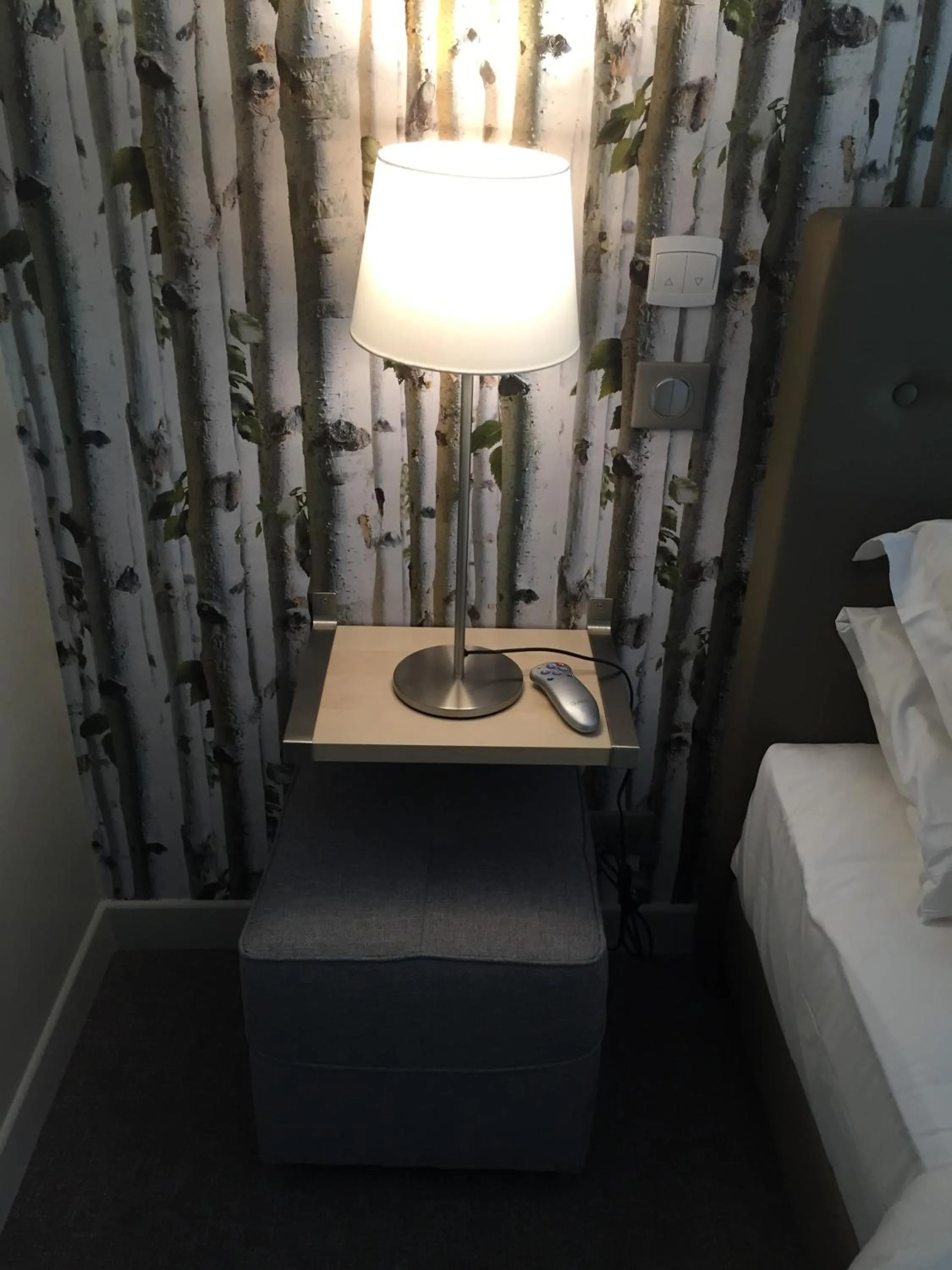 Decorative detail in Dans les Vignes