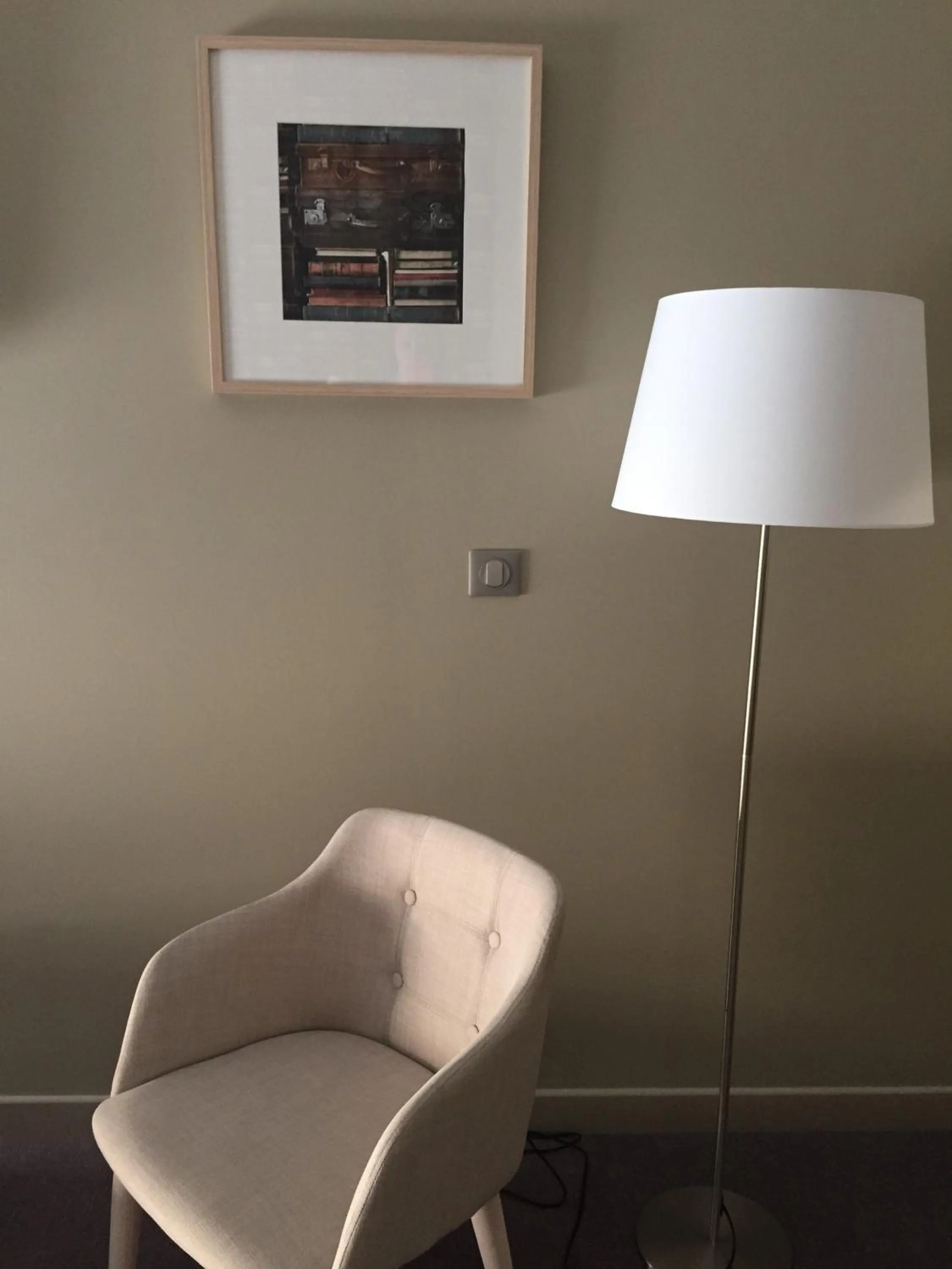 Decorative detail in Dans les Vignes