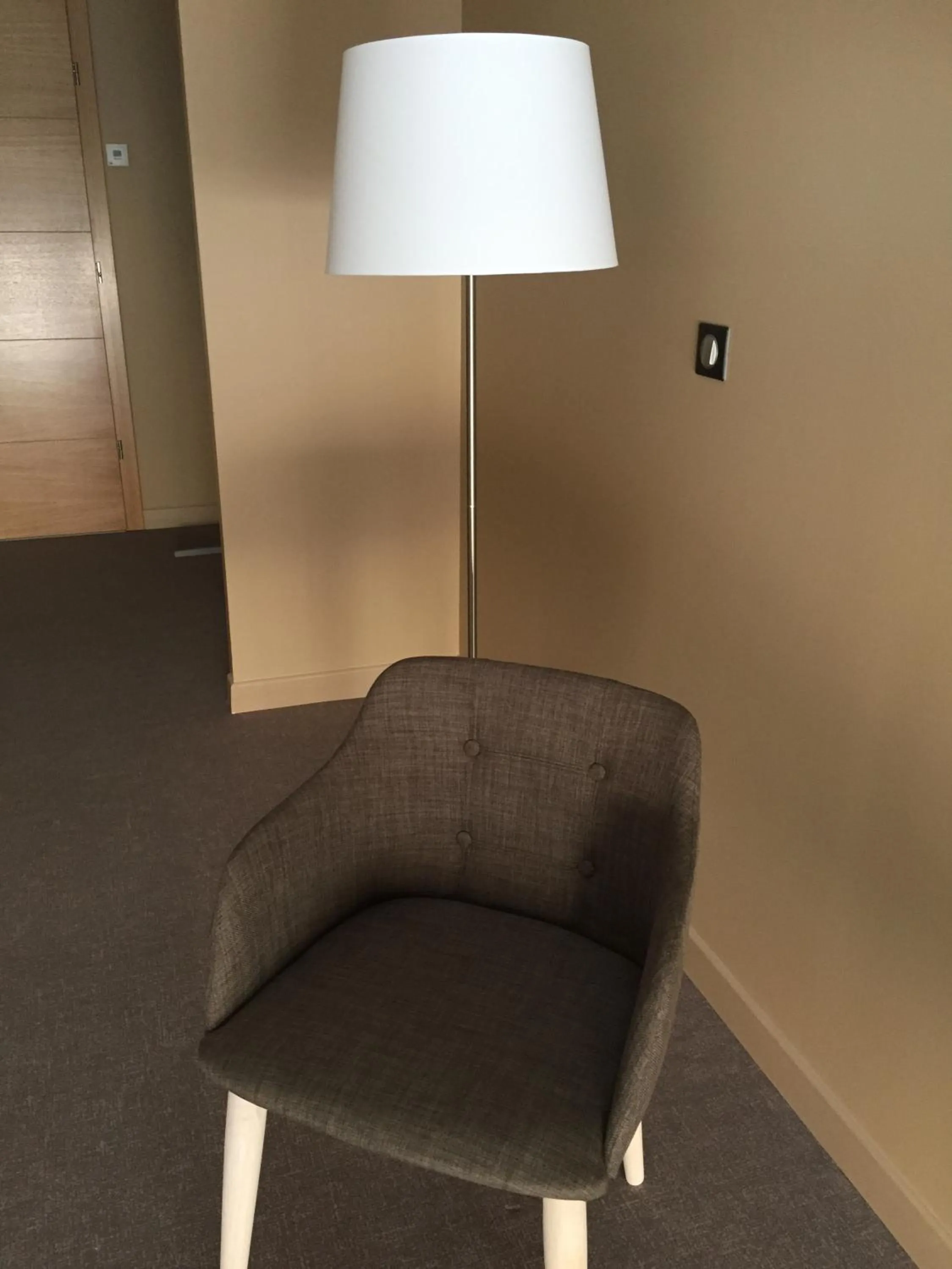 Decorative detail in Dans les Vignes