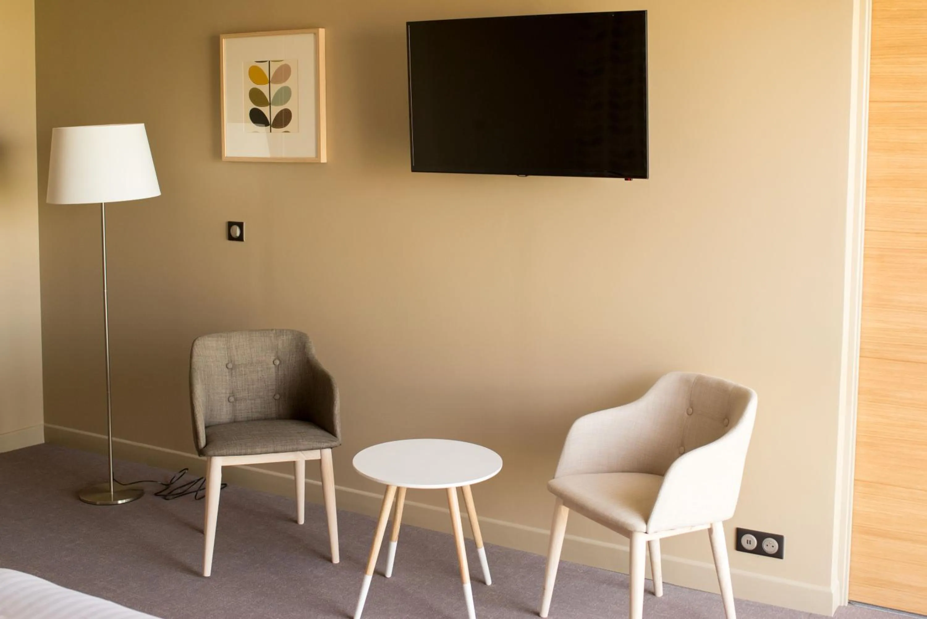 Decorative detail in Dans les Vignes