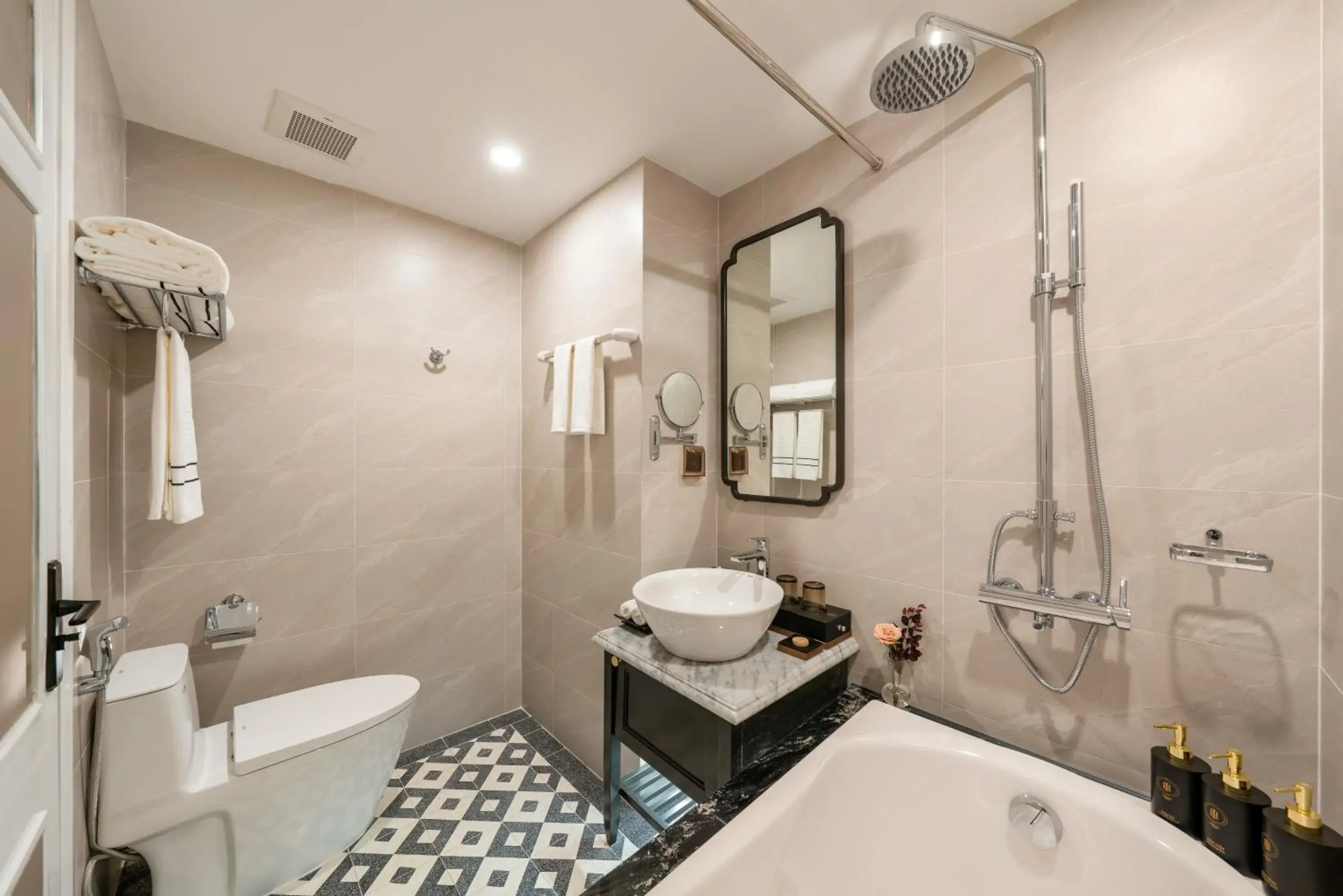 King Room - single occupancy in The Haron Hanoi Boutique Hotel King Room - single occupancy in The Haron Hanoi Boutique Hotel