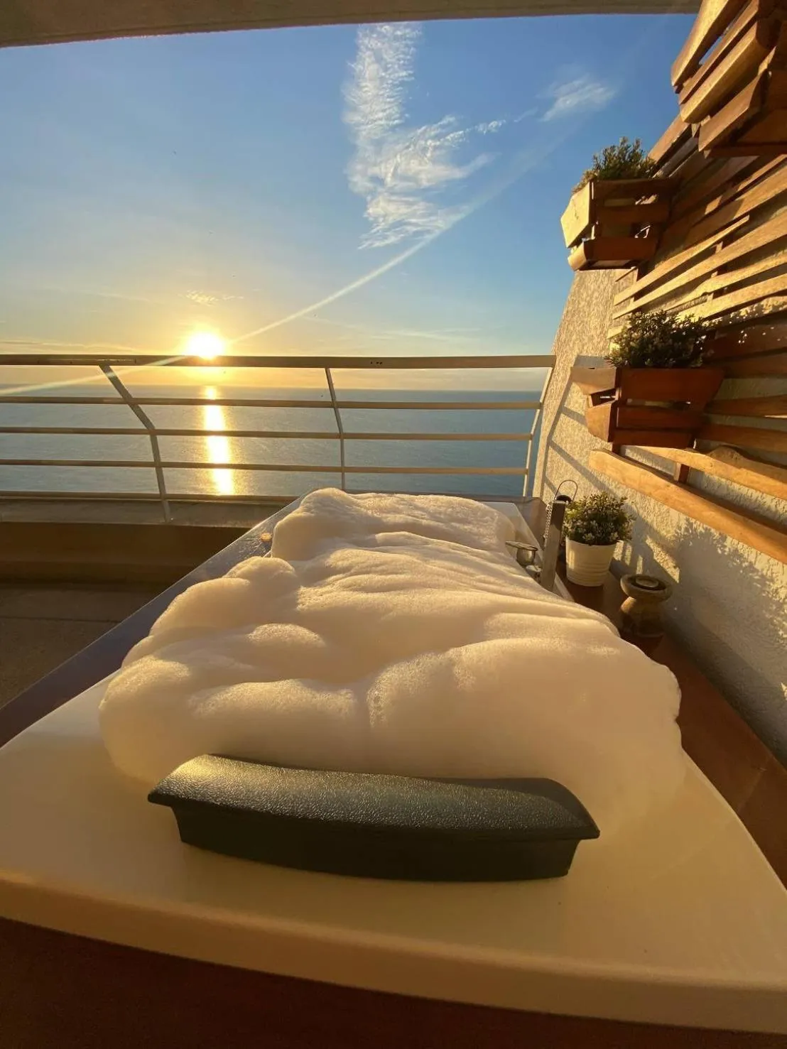 Bed in Sandy Beach Condo 17D