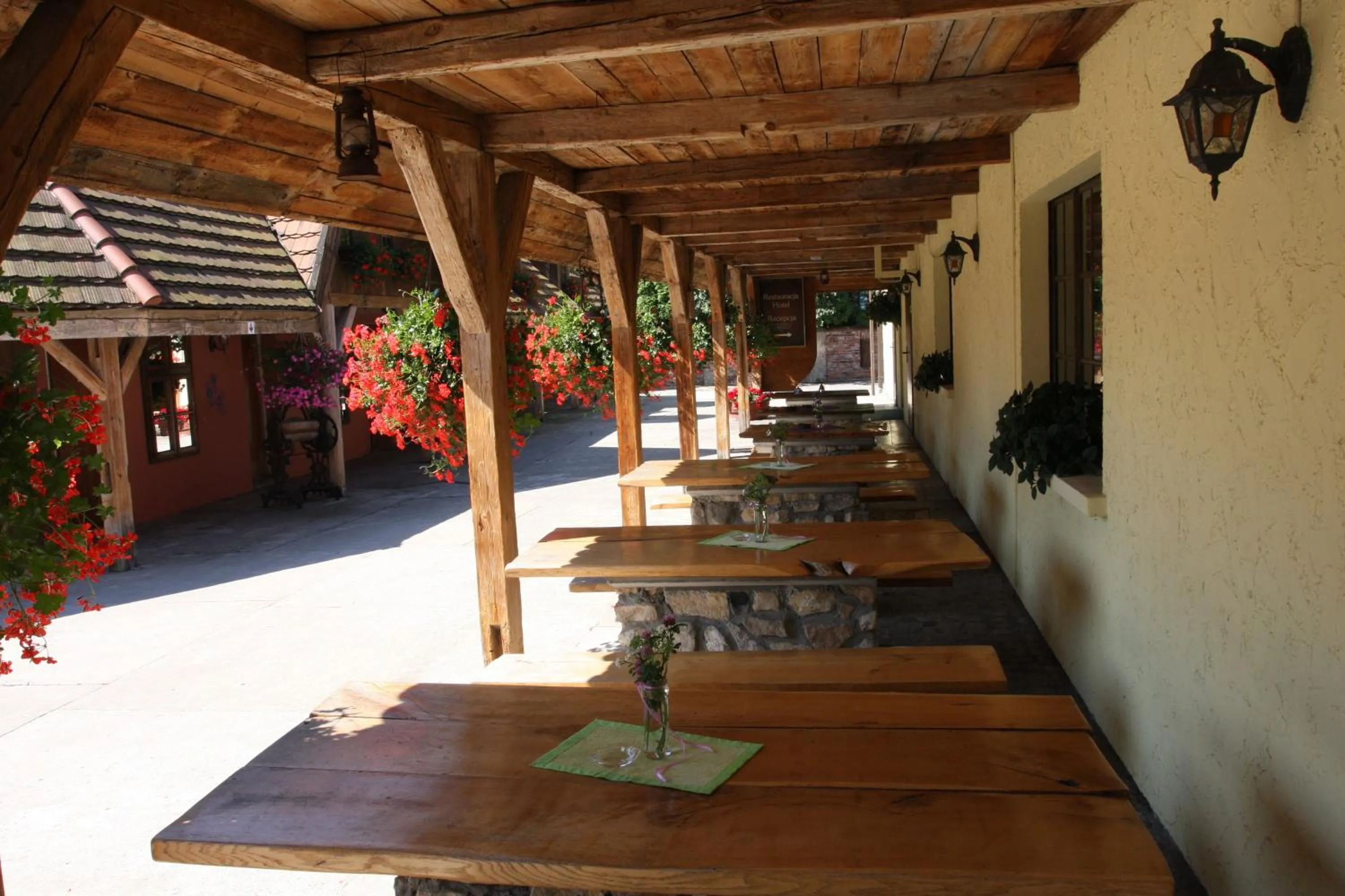 Facade/entrance in Hotel Restauracja Pustelnik