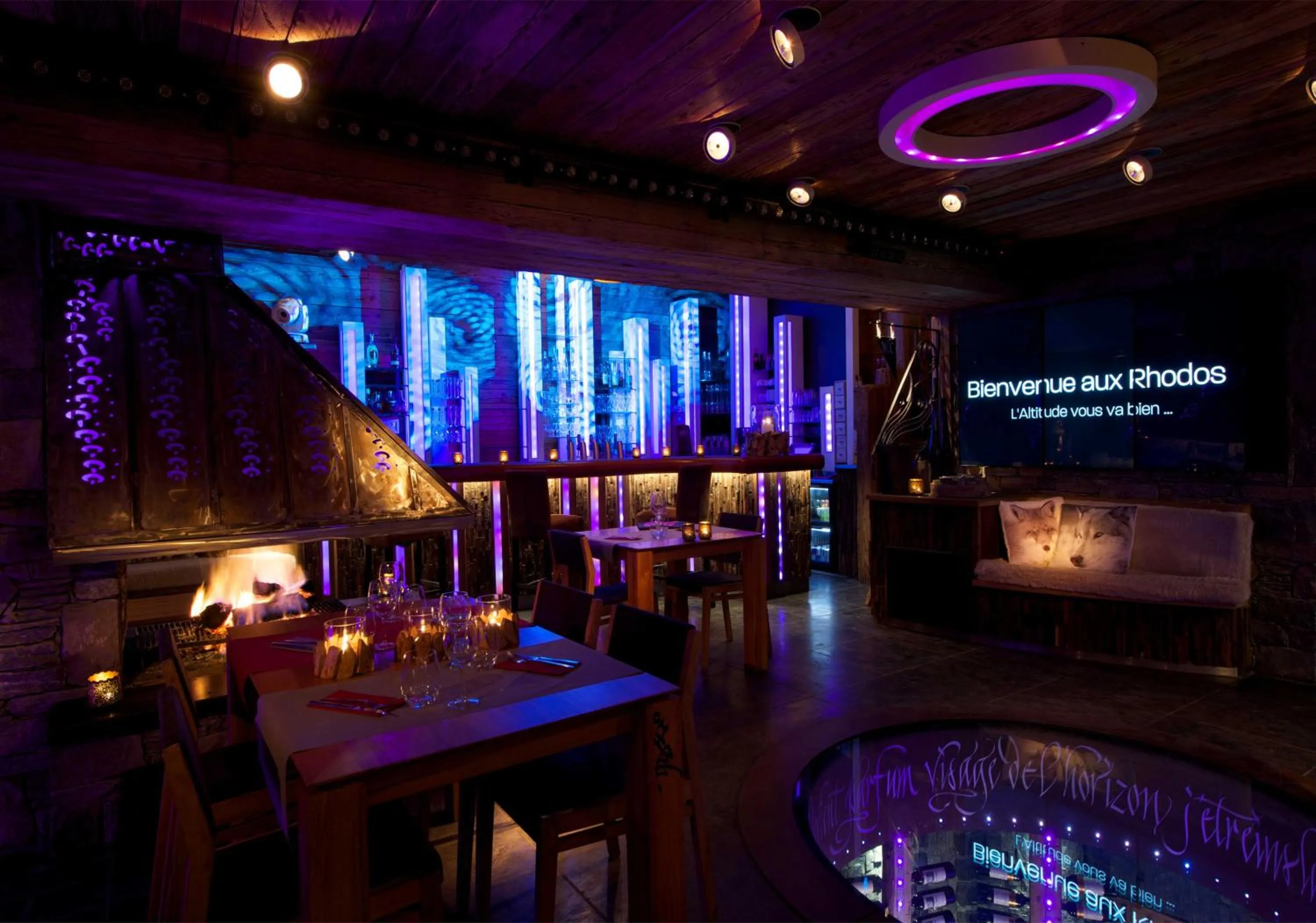 Restaurant/places to eat in Les Rhodos