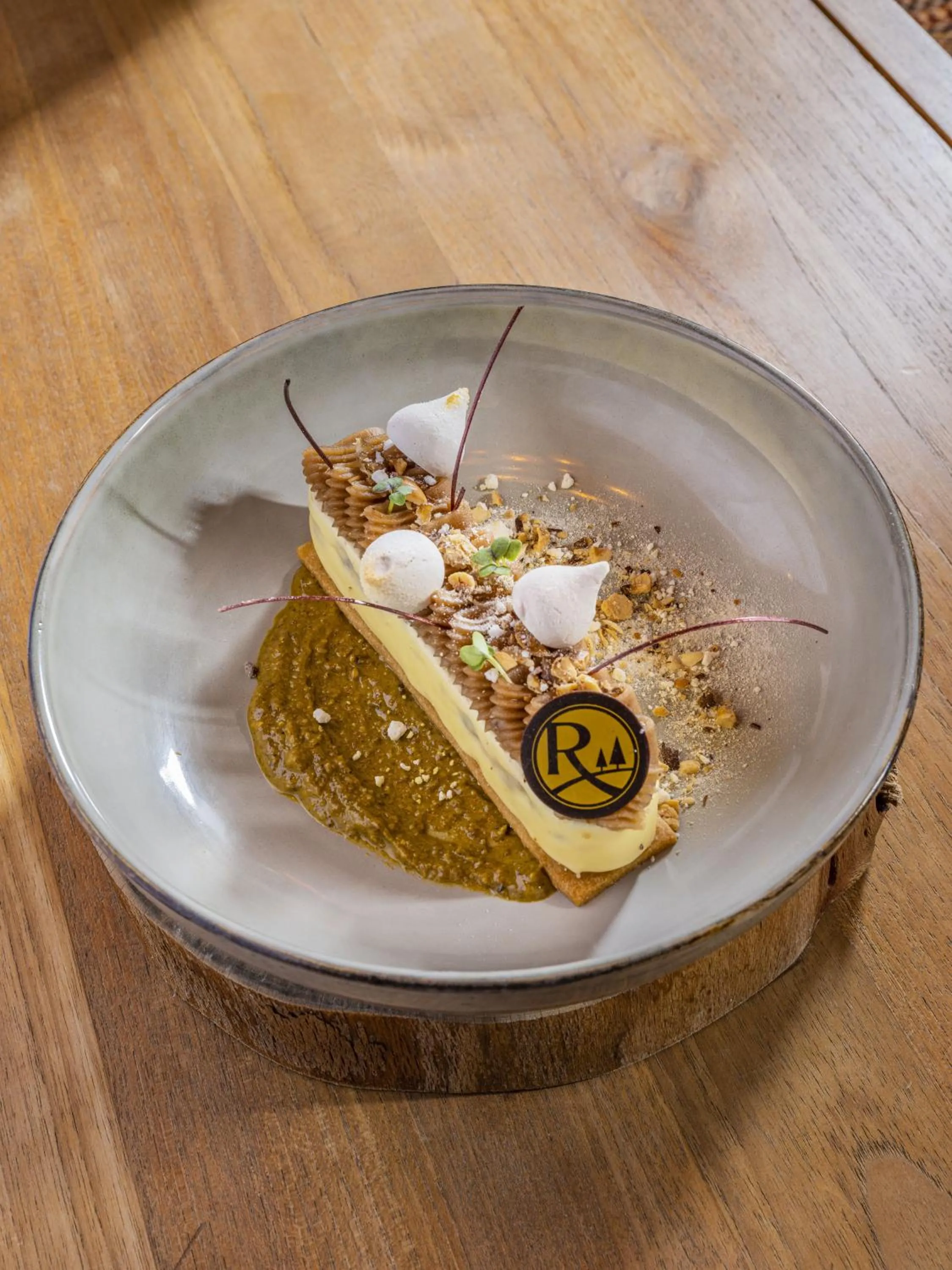 Restaurant/places to eat in Les Rhodos