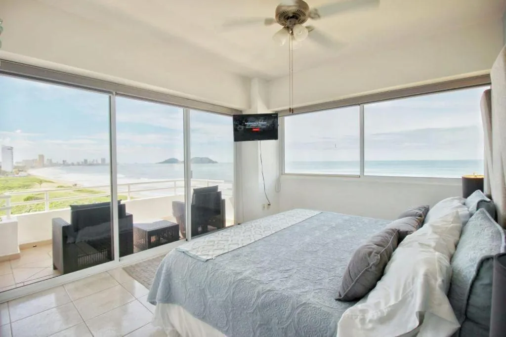 Bedroom, Bed in Quintas del Mar II