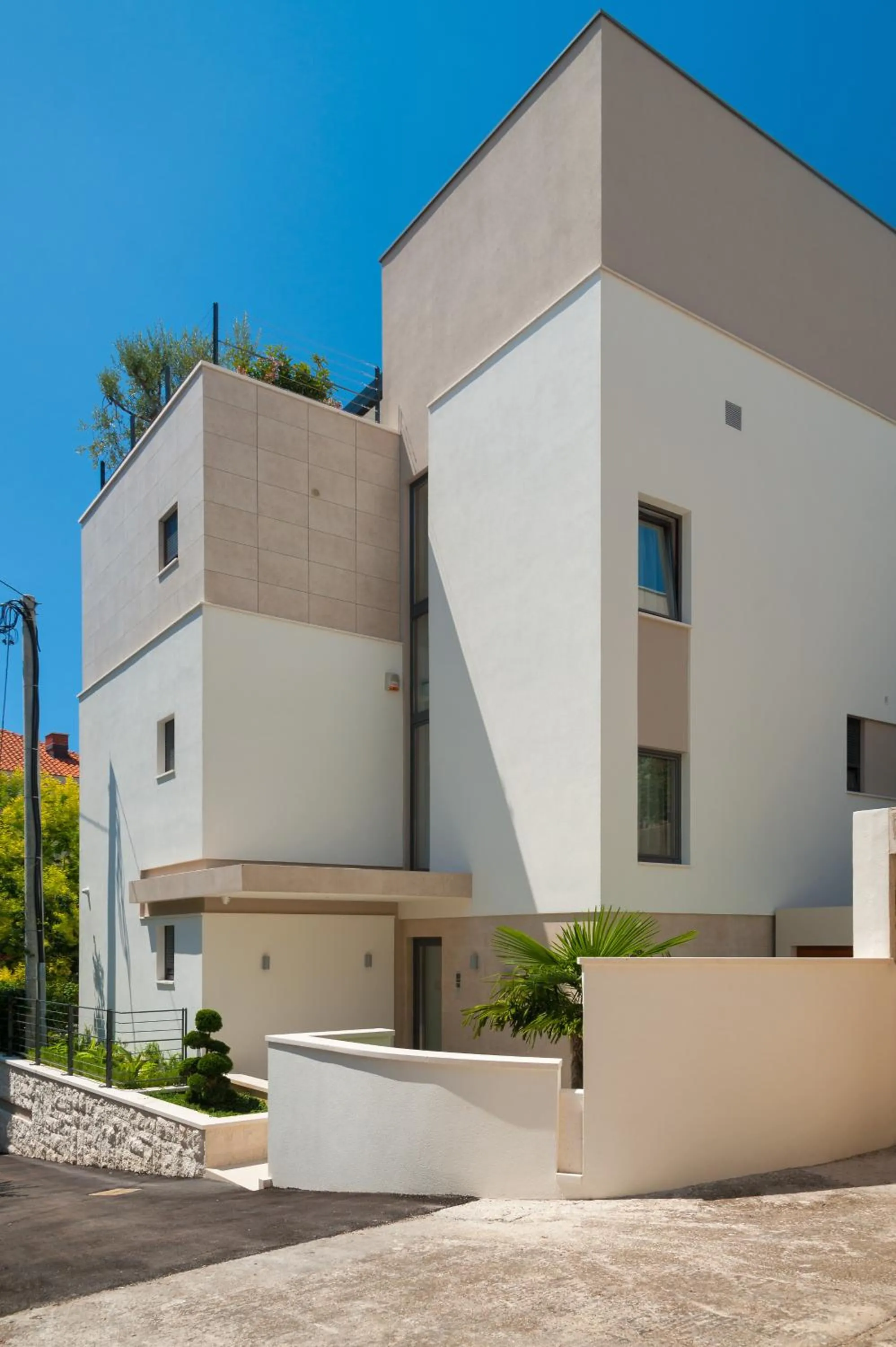 Facade/entrance in Alba Residence